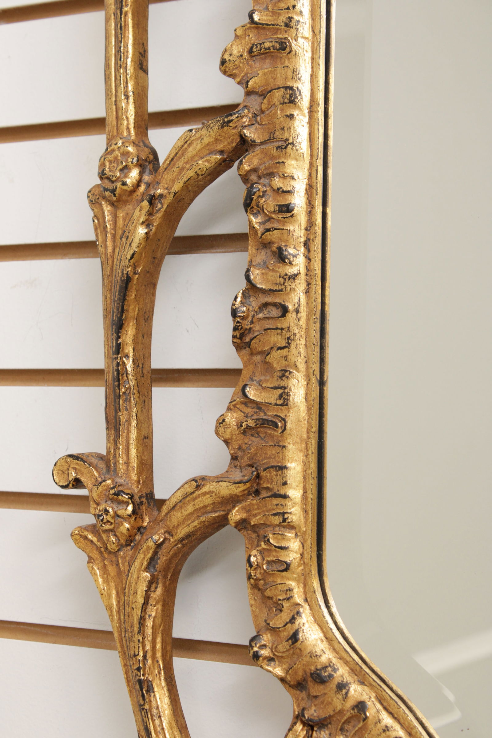 Friedman Brothers Model 6522 Phoenix Carved Gold Mirror - 5