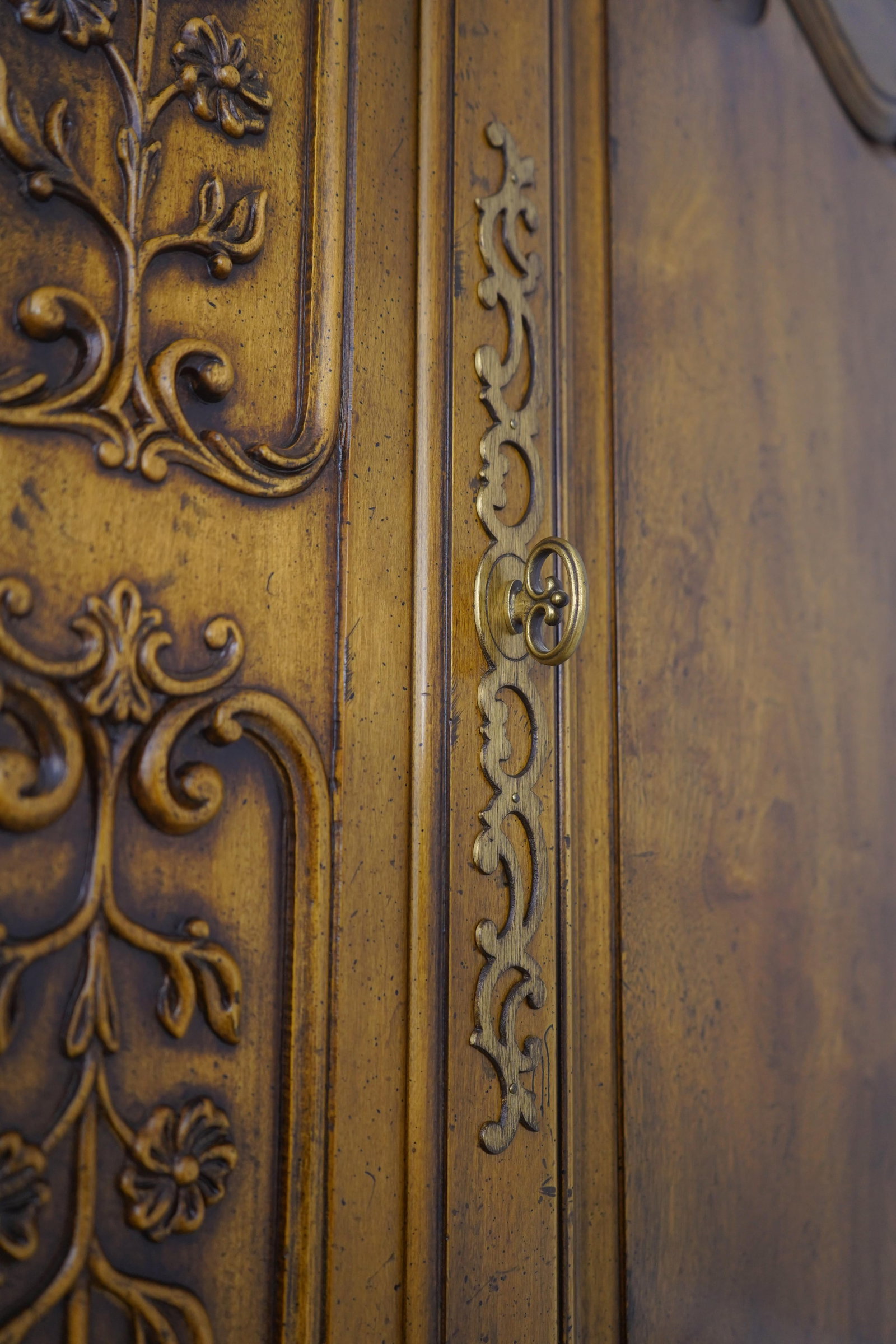 Henredon Country French Large Secretary Desk - 13