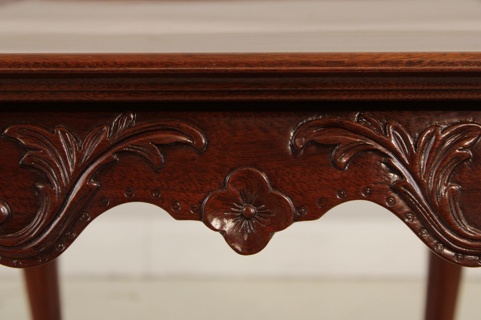 Kindel Irish Georgian Carved Mahogany Tea Table - 9