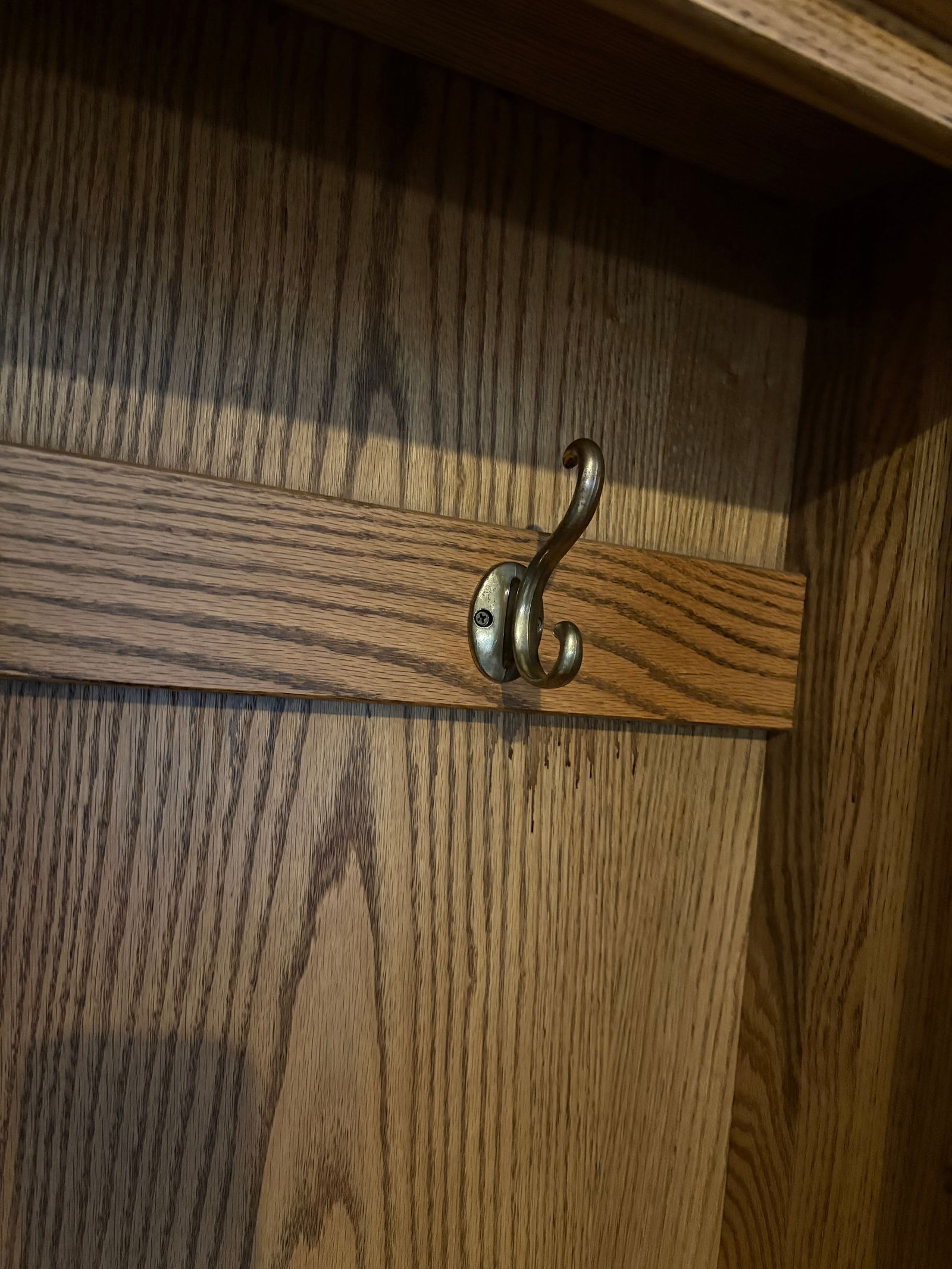 Traditional Oak Hall Tree With Built in Storage - 5