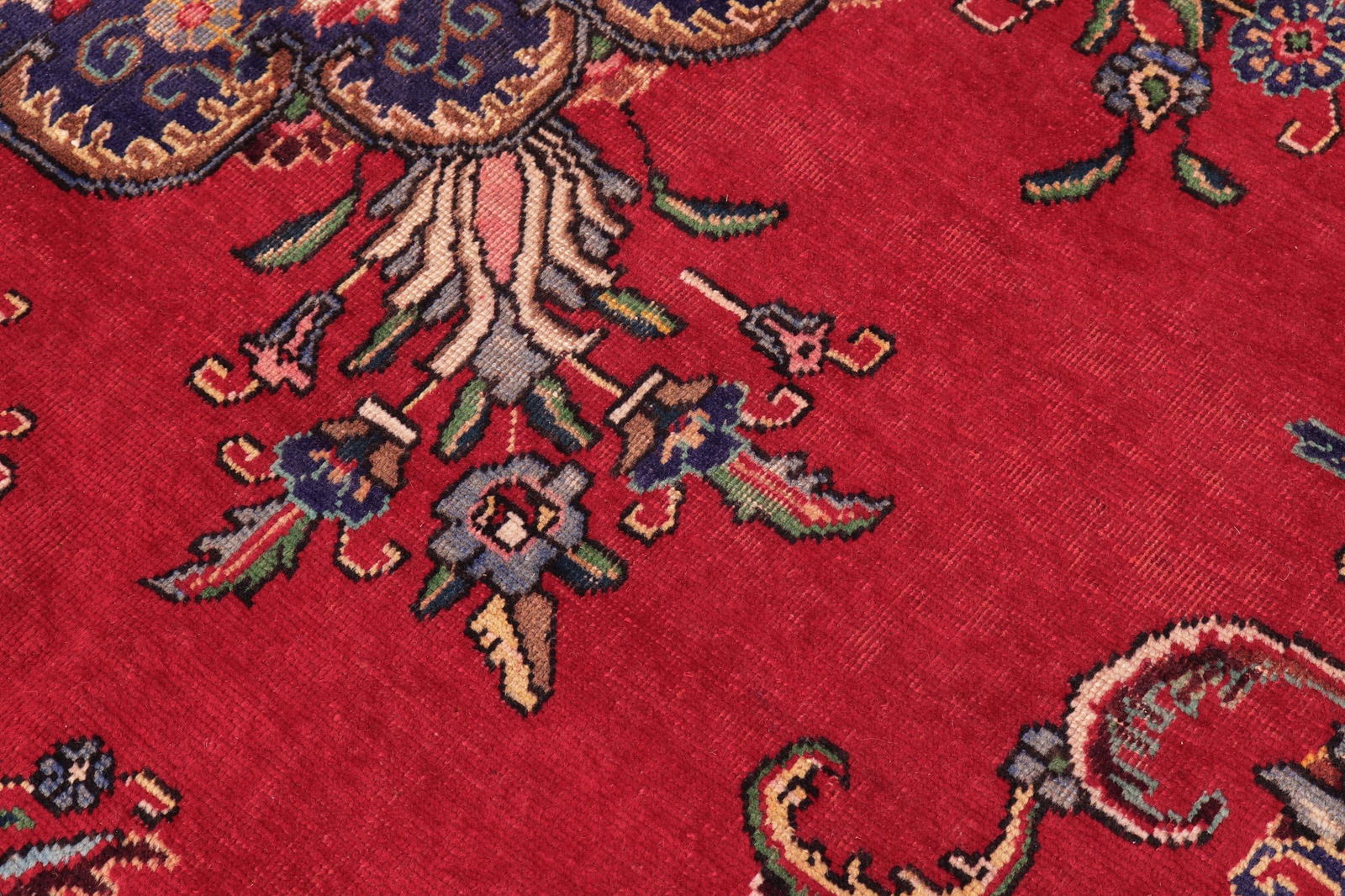 1960s 9'10" X 12'7" Hand-Knotted Wool Area Rug - Traditional Medallion Style - 6