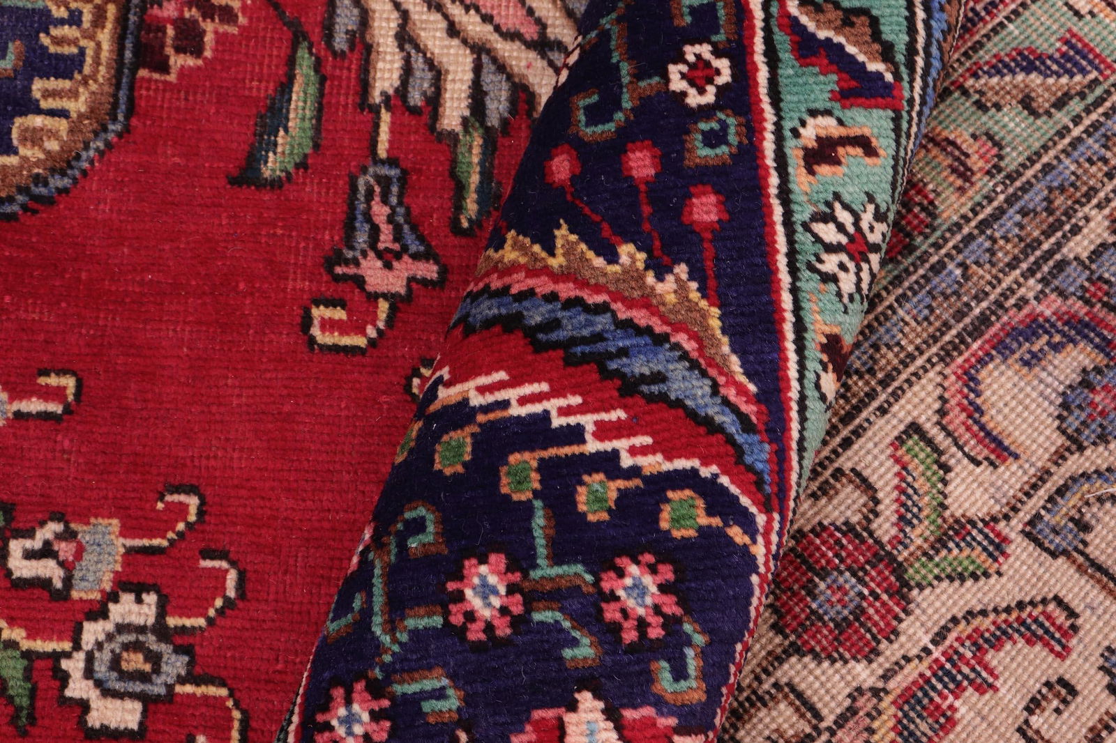 1960s 9'10" X 12'7" Hand-Knotted Wool Area Rug - Traditional Medallion Style - 7