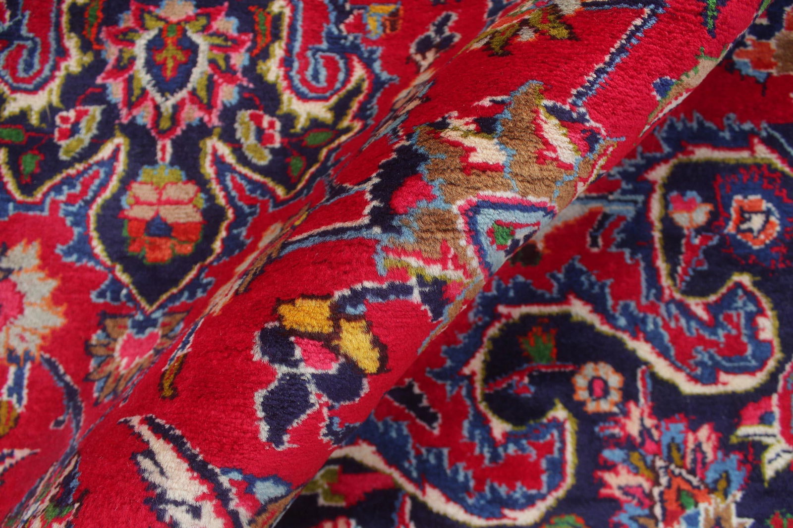 1960s Fine 9'7" X 12'11" Hand-Knotted Wool Area Rug - Traditional Medallion - 4