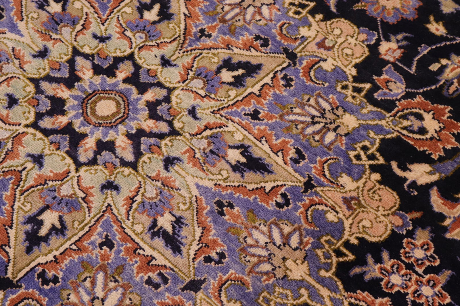 1960s 9x13 Hand-Knotted Oriental Rug Navy Field Ivory Accent - 3