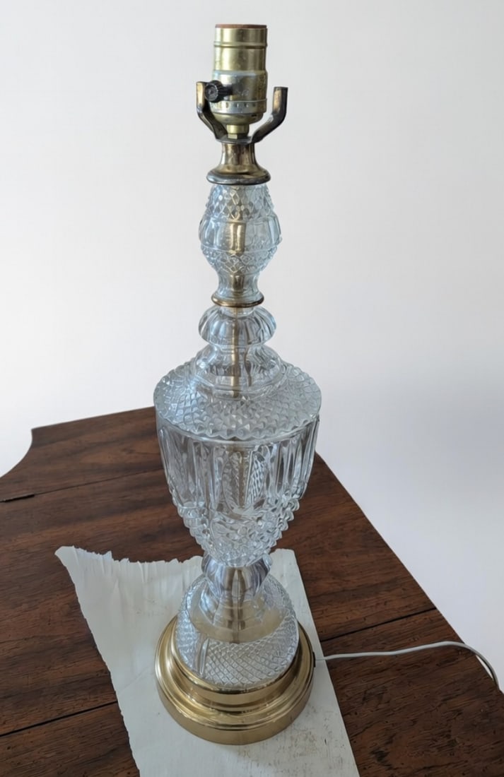 Vintage Laurel Lamp Co. Crystal Urn Table Lamp - Mid-Century Hollywood Regency - 4
