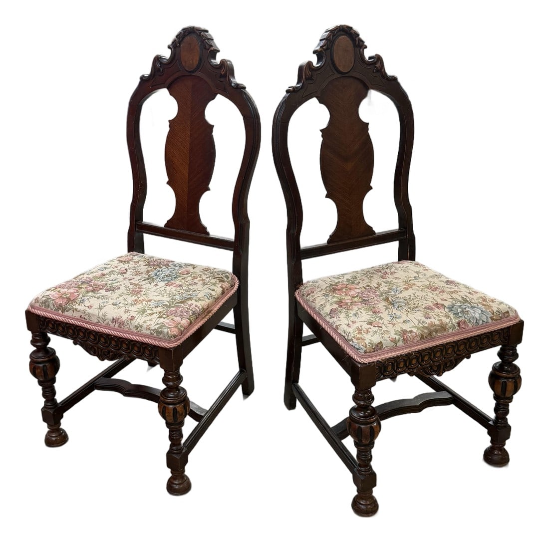1920s Queen Ann Style Hand Carved European English Tudor Style Dining Side Chair Pair: Queen Ann Style Hand Carved European English Tudor Style Dining Side Chair Pair Excellent condition lightly used no damages 2 chairs Measurements: 45in Tall / 20in Long / 18in wide This Queen