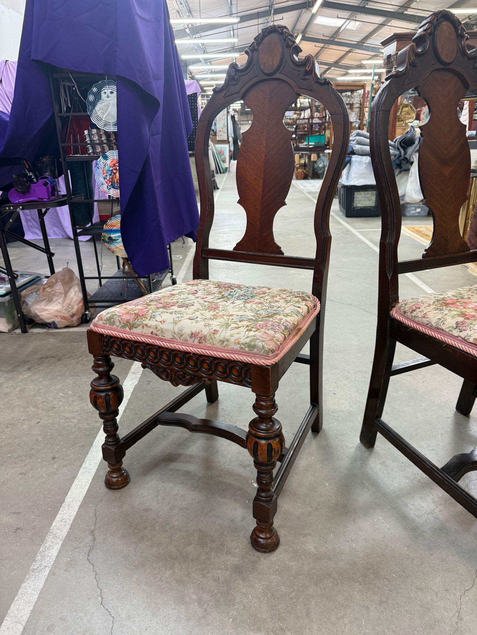 1920s Queen Ann Style Hand Carved European English Tudor Style Dining Side Chair Pair - 7