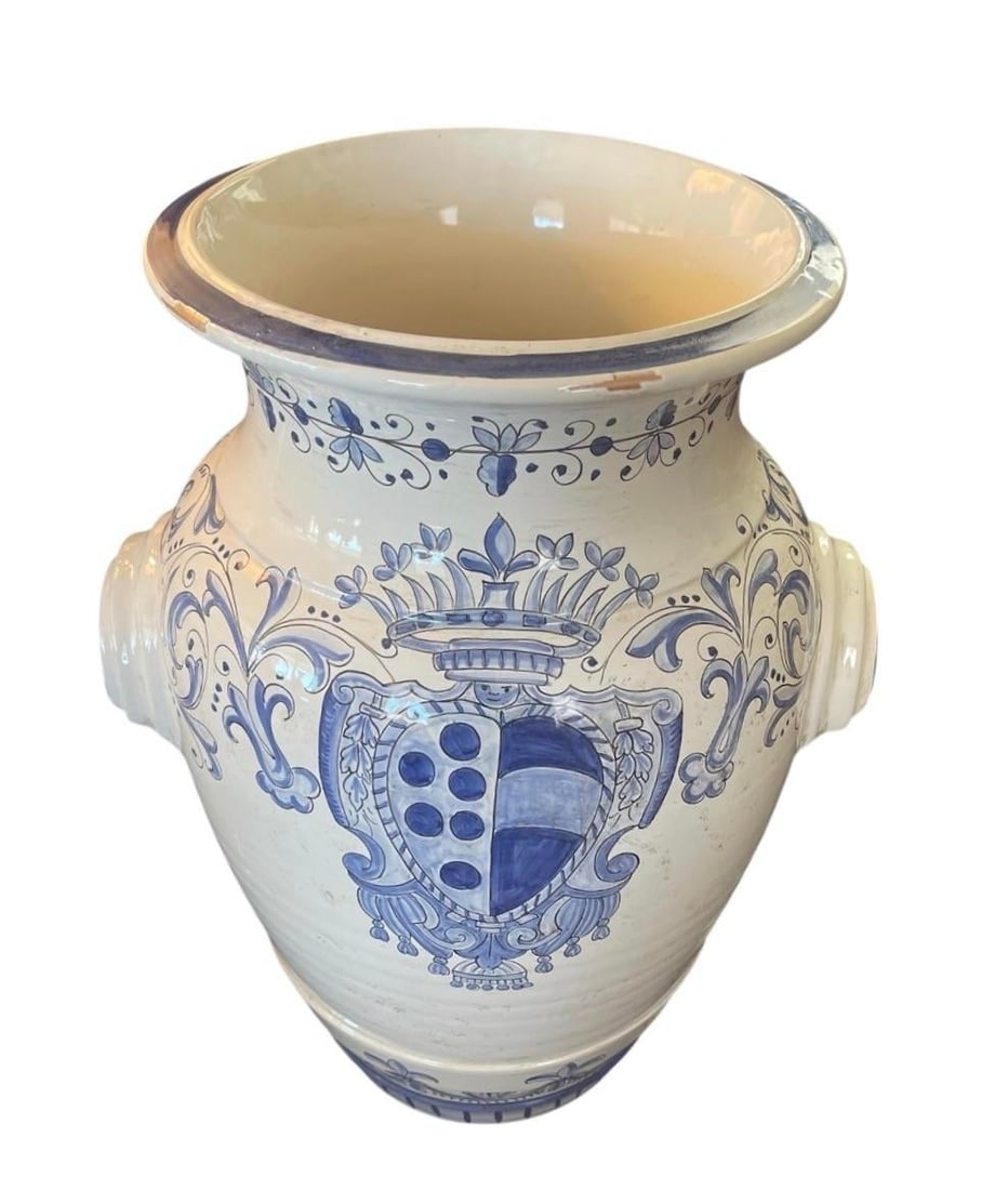 Italian Majolica Medici Crest Vase - 6