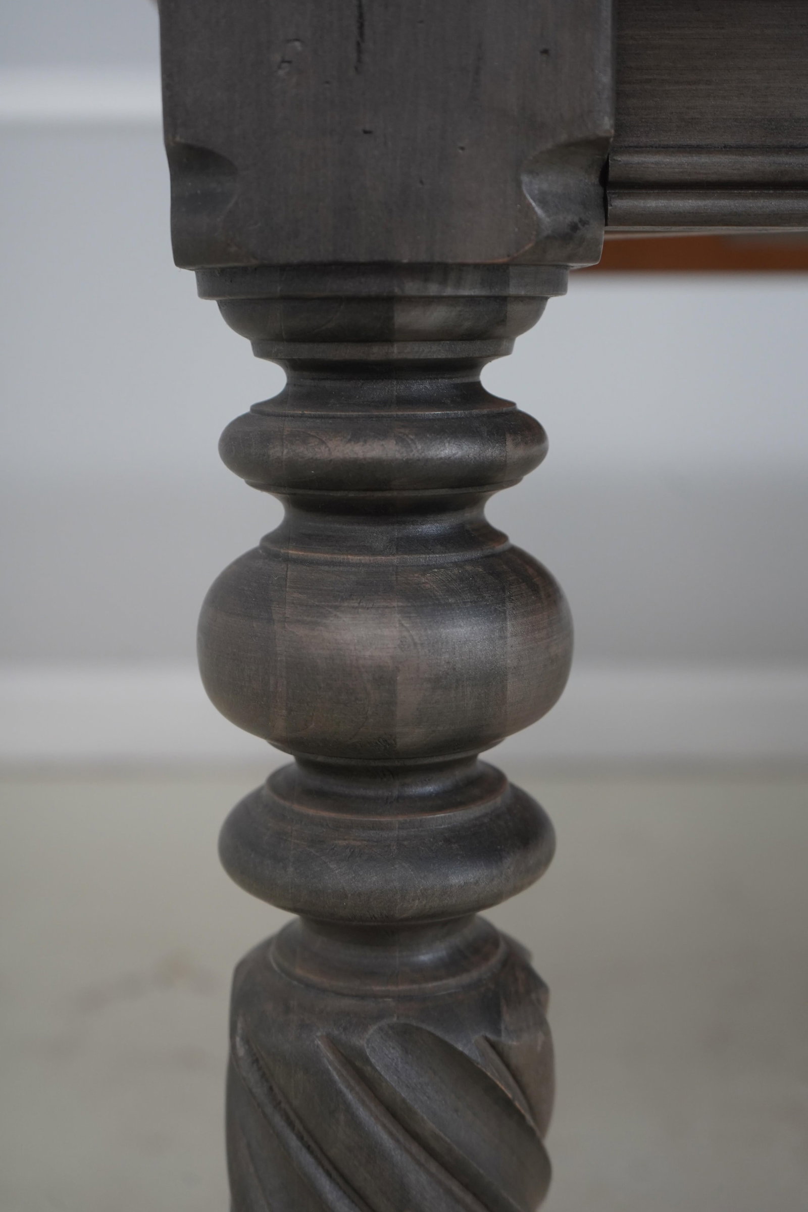 Ethan Allen British Classics Gray Finish Dining Table - 15