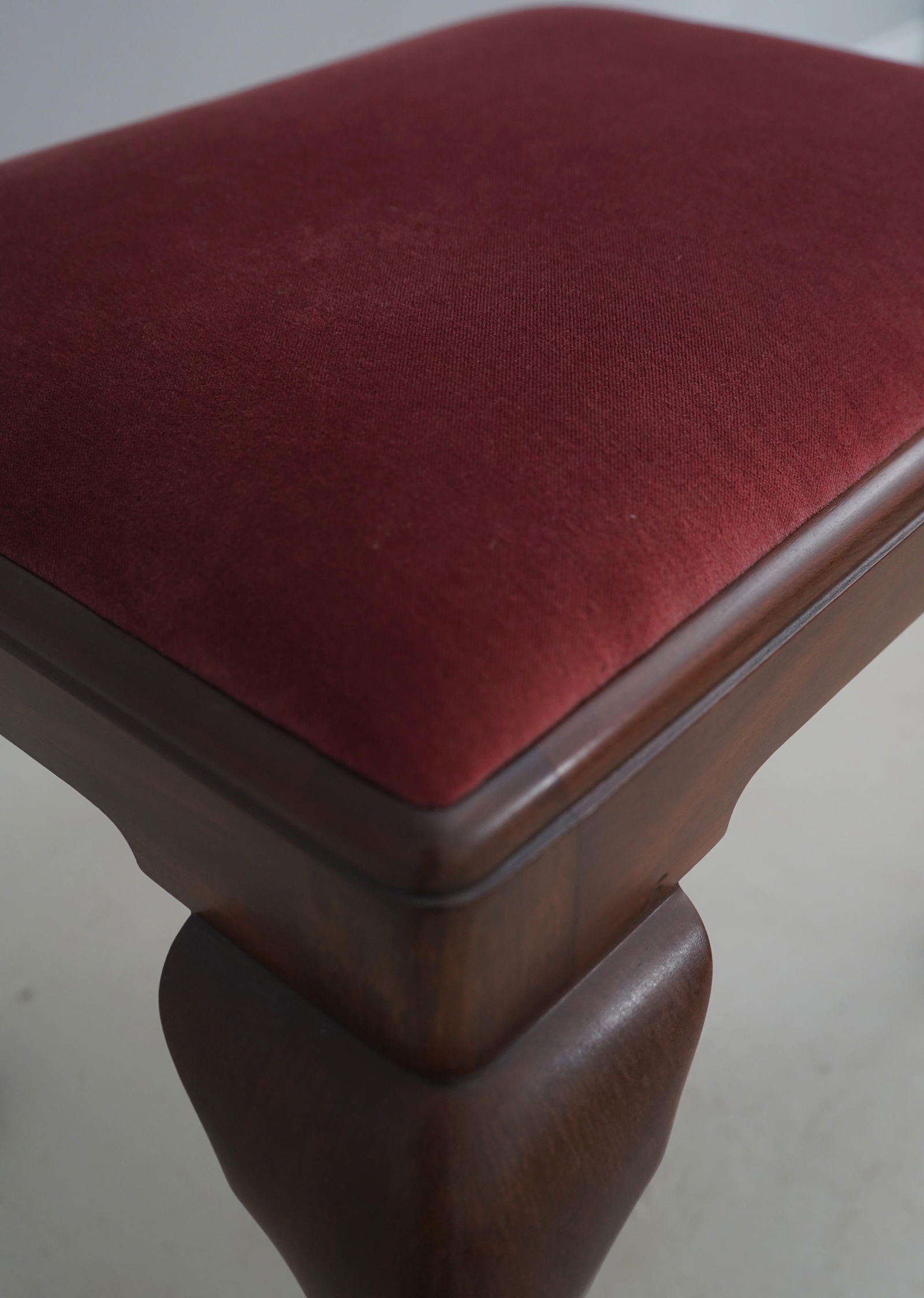 Henkel Harris Queen Anne Cherry Ottoman or Stool - 7