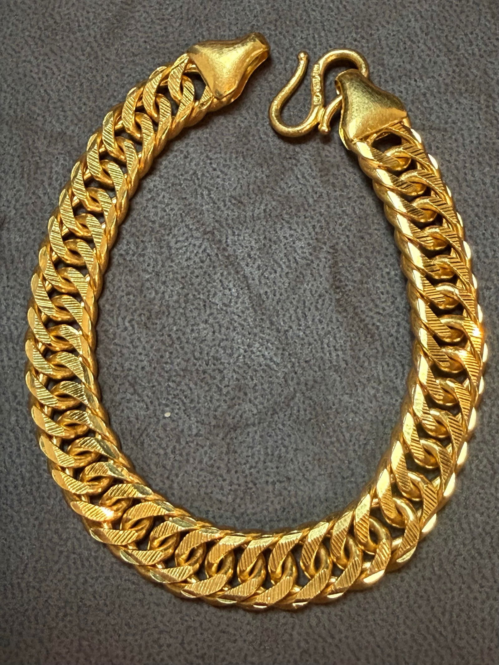 Link 24 Karat Pure Yellow Gold Solid Bracelet, 73 Gm, Unisex , 8 Inch - 9