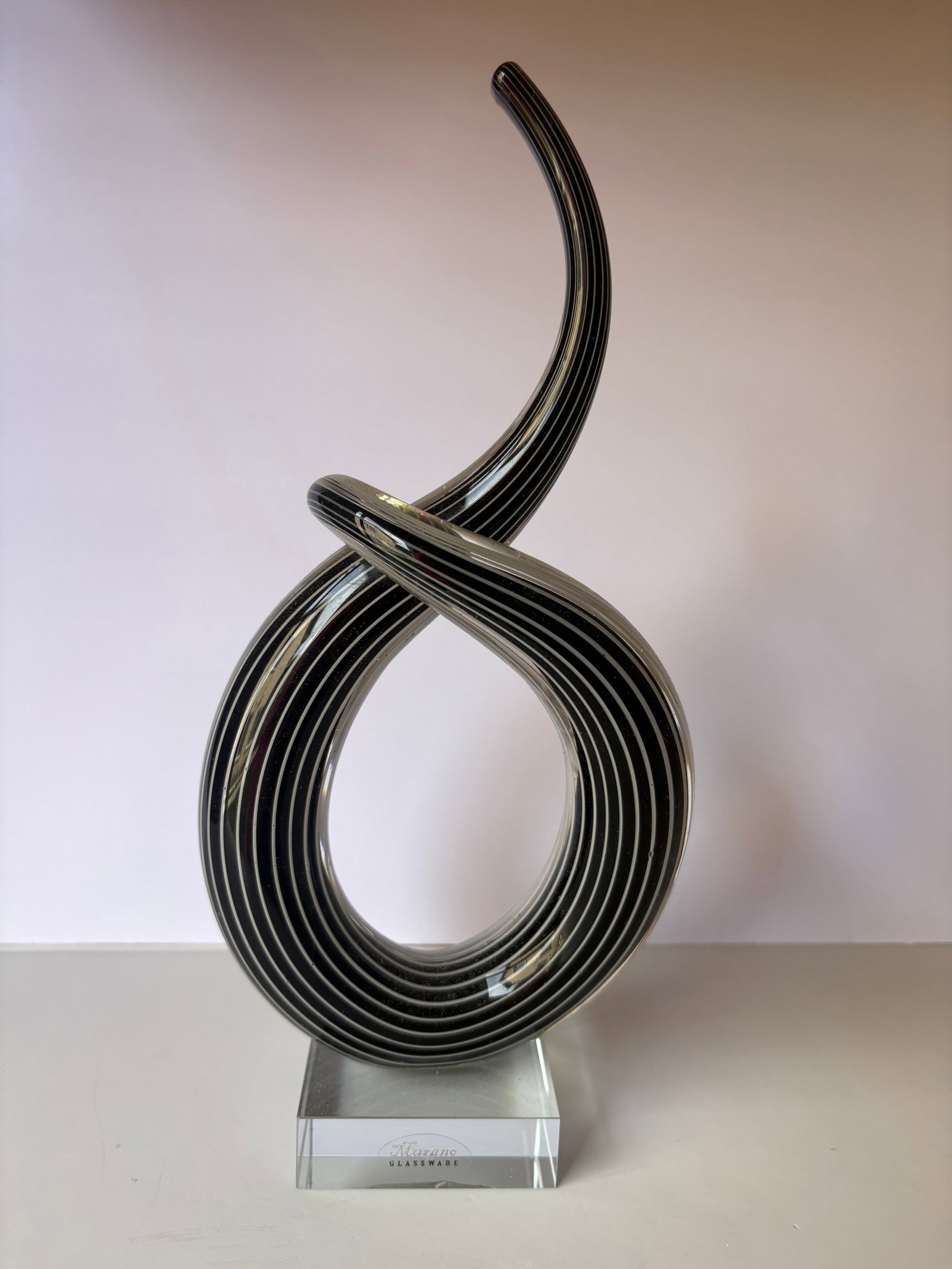 Murano Vintage Hand Blown Glass Sculpture, Twisted Ribbon Love Knot on a Clear Crystal Base - 3