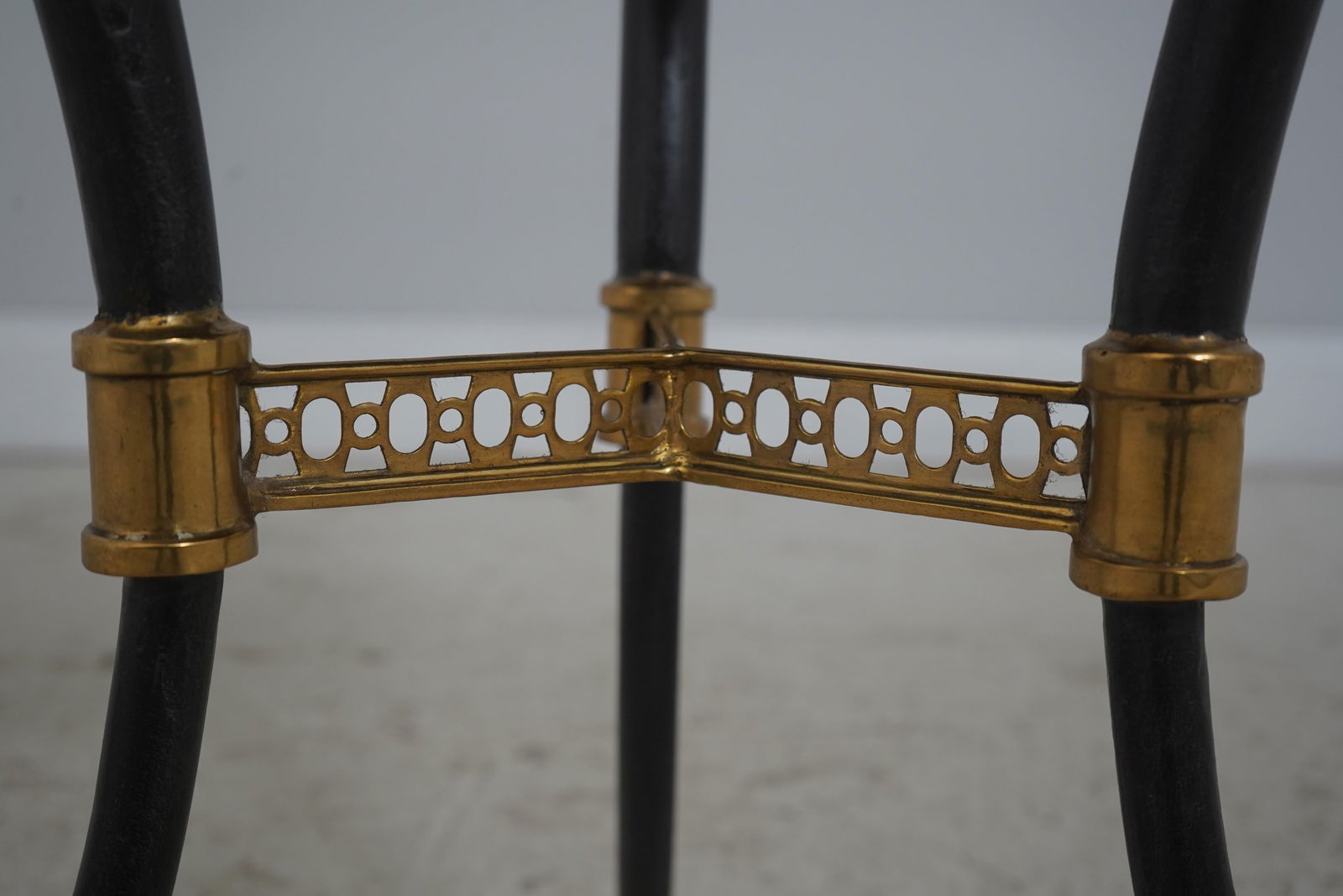 Labarge Regency Style Rams Head Round Occasional Table - 7