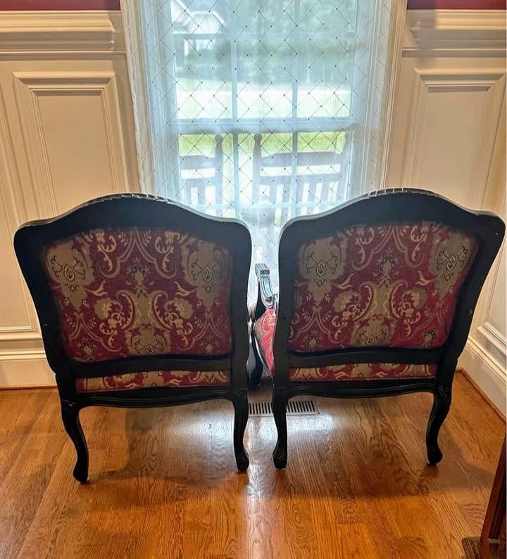 Step Into a World of Classic Elegance With This Magnificent Pair of Louis XV Style Armchairs. - 5