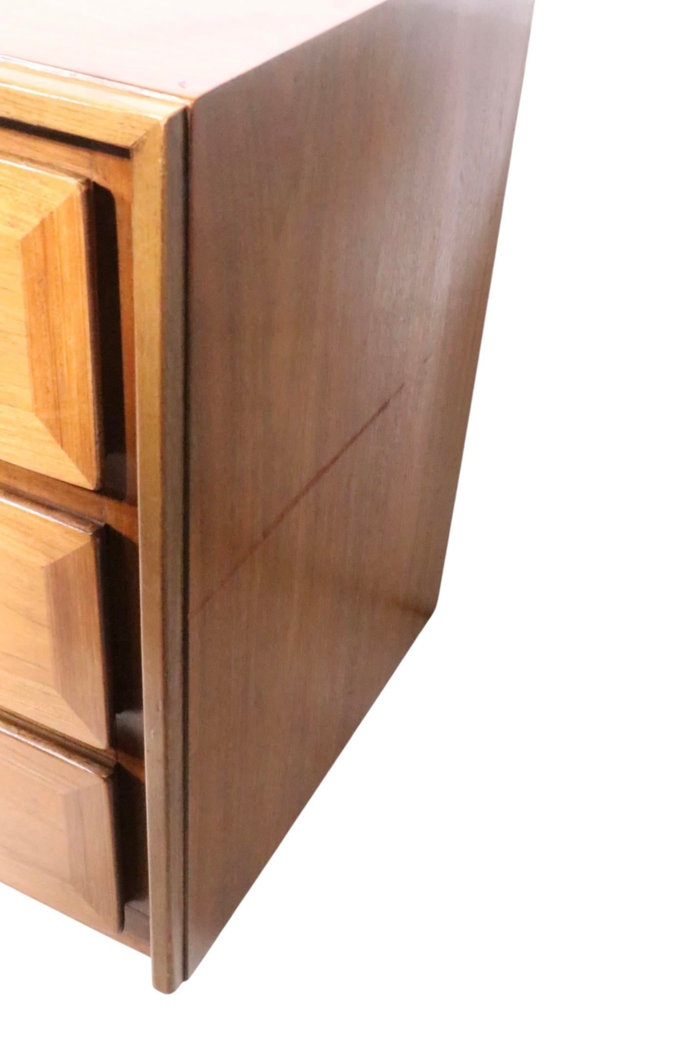 Nine Drawer Mid 20th Century Dresser by American of Martinsville - 11