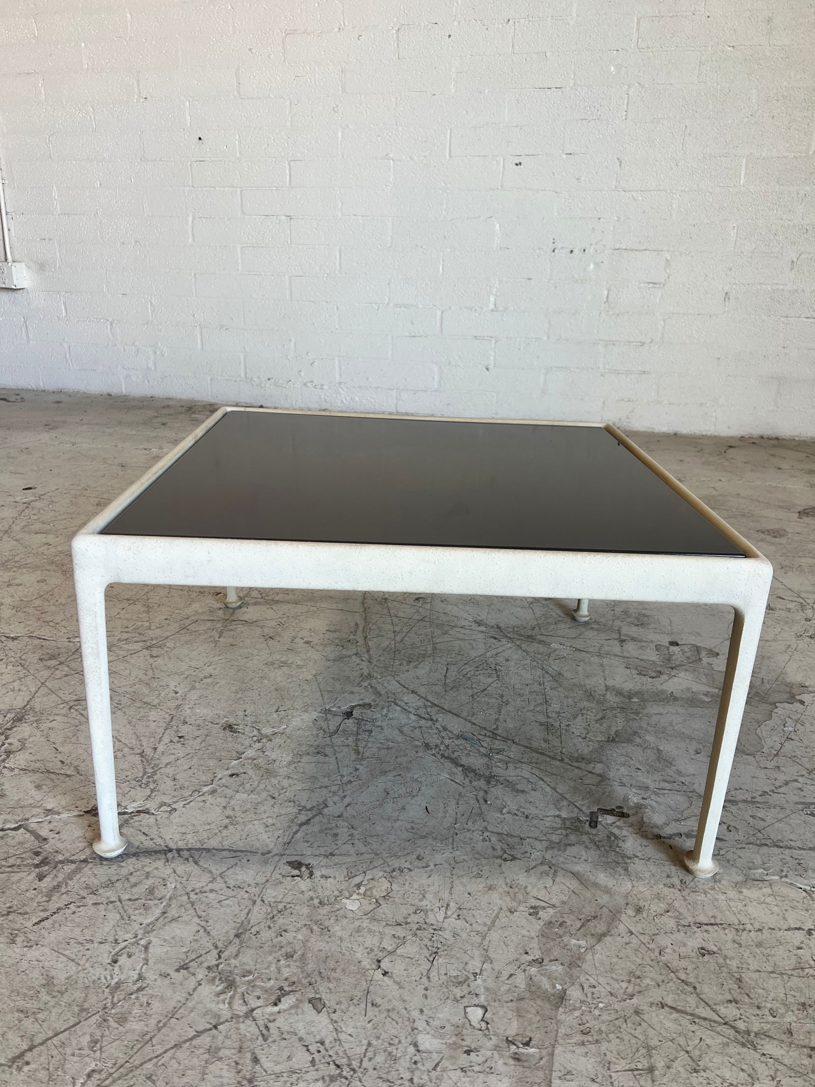 Mid Century Modern Aluminum and Enamel Coffee Table by Richard Schultz for Knoll - 2