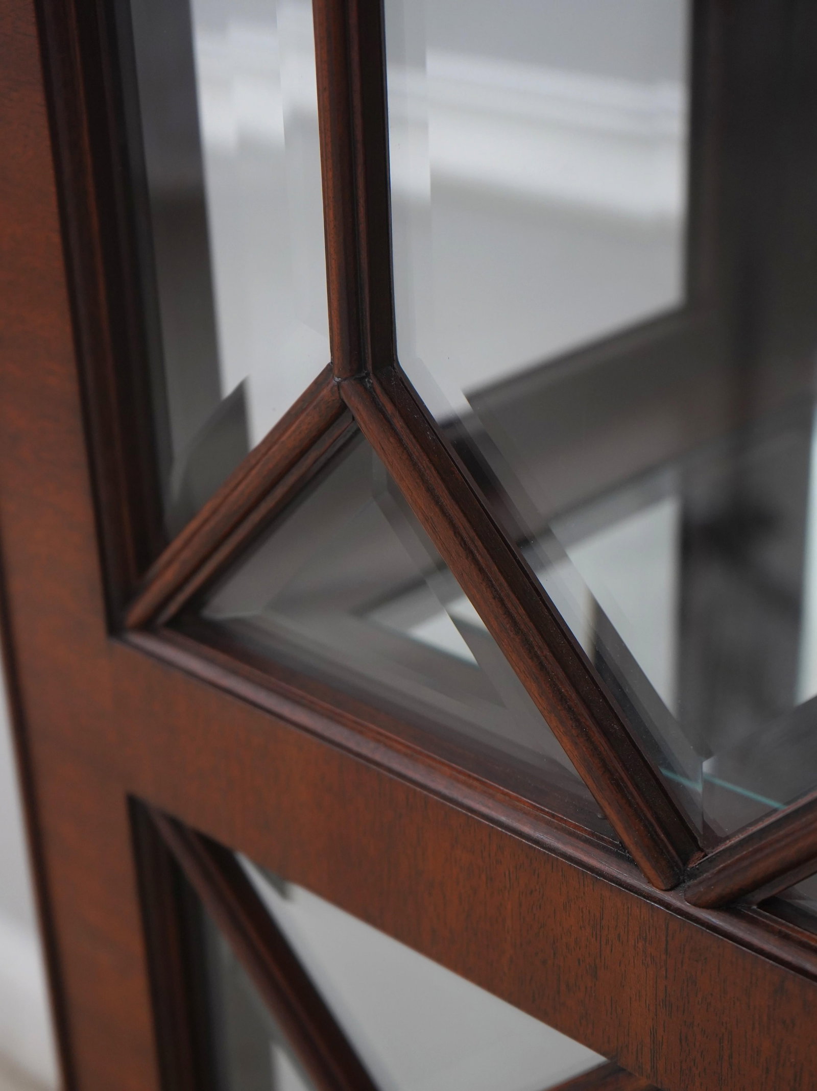 Henkel Harris Model 2348 Mahogany Curio Cabinet - 13