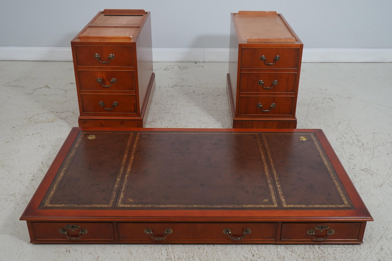 English Yew Wood Brown Leather Top 3 Part Desk - 18