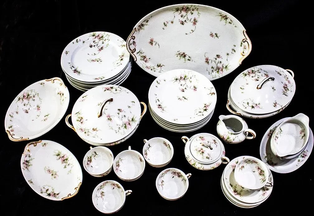Charles Fields Haviland Limoges China Schleiger377 Pattern - Huge Set - 12