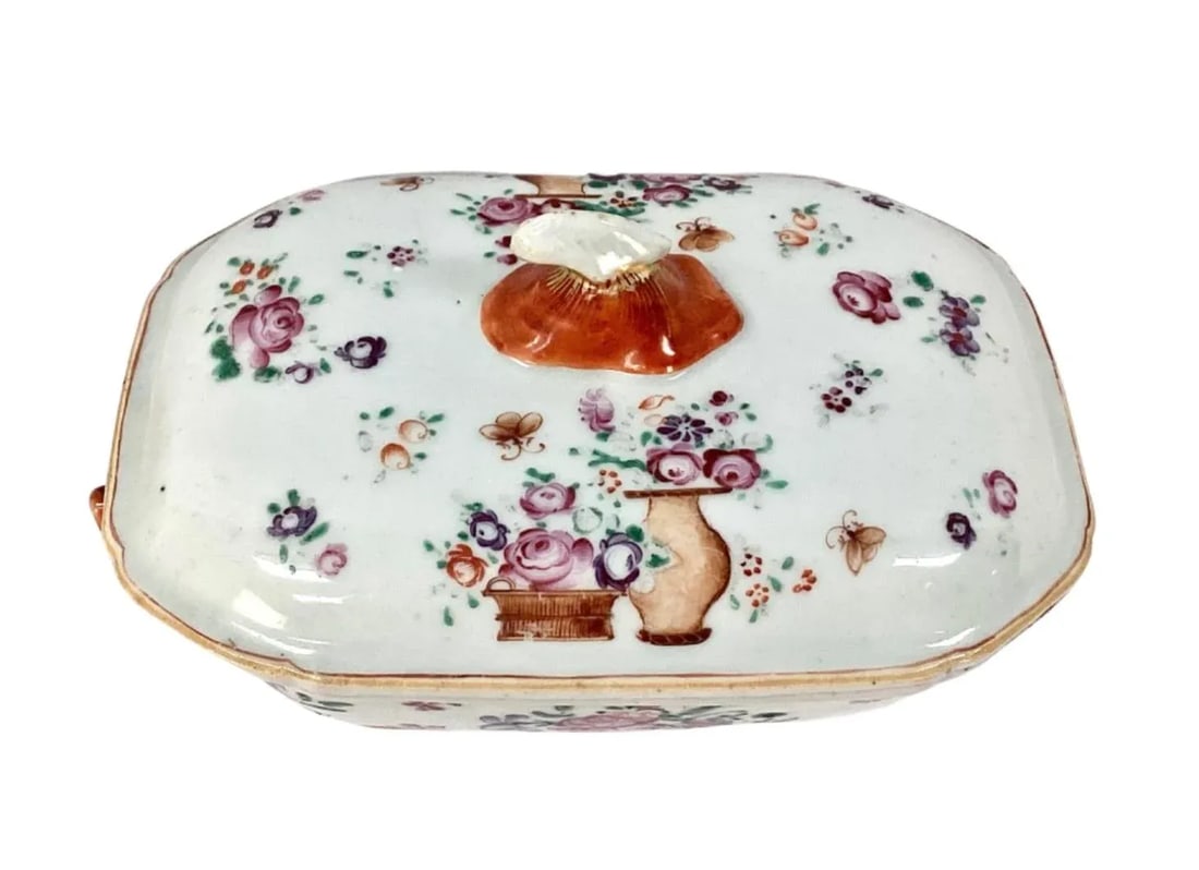 Set of 2 19th Century Chinese Export Famille Rose Tureens, Small - 7