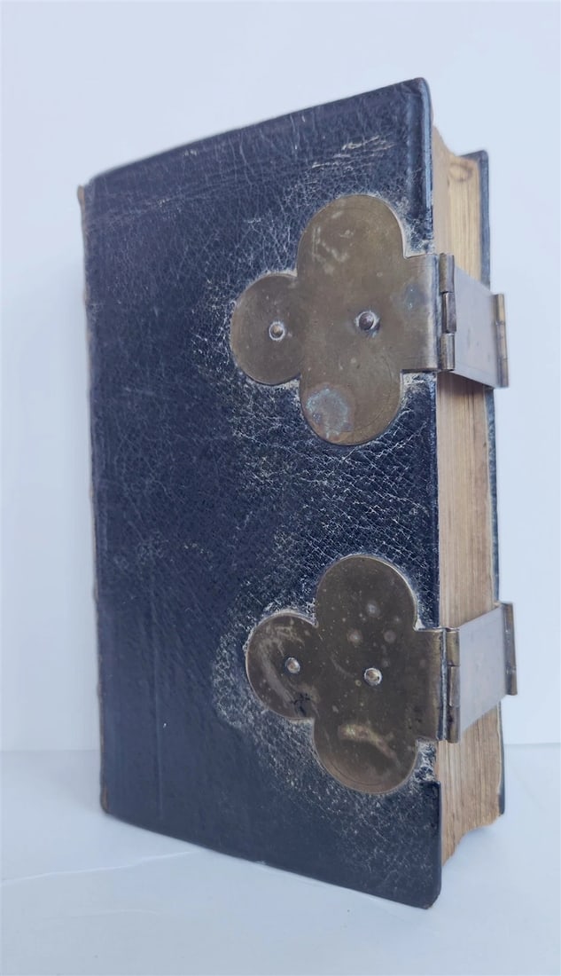 1793 GERMAN HYMNAL printed in KONIGSBERG antique DECORATIVE BINDING w/ CLASPS: Title: 1793 GERMAN HYMNAL printed in KONIGSBERG antique DECORATIVE BINDING w/ CLASPS Description: Gesangbuch zum Gottesdieustlichen Gebrauch Konigsburg, 1793 1 wood-engraved portrait 3 parts in 1 volu