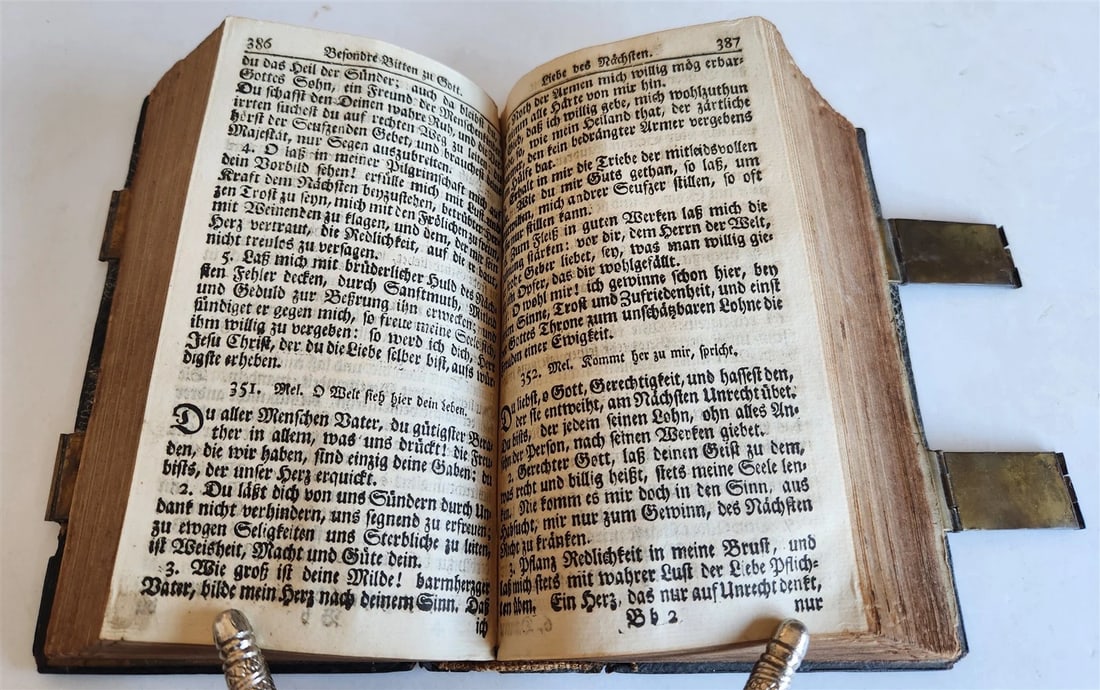 1793 GERMAN HYMNAL printed in KONIGSBERG antique DECORATIVE BINDING w/ CLASPS - 8