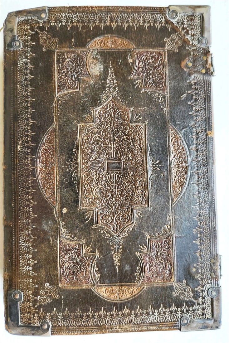 1650 BIBLE in ENGLISH antique FINE ORIGINAL BINDING w/ SILVER CORNER PIECES - 4
