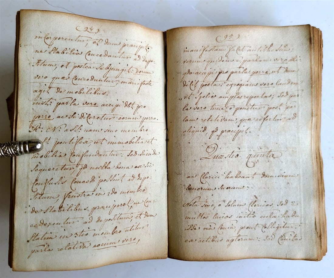 18th CENTURY LATIN MANUSCRIPT BOOK antique TRACTATUS DE JURE ET JUSTITIA vellum - 4