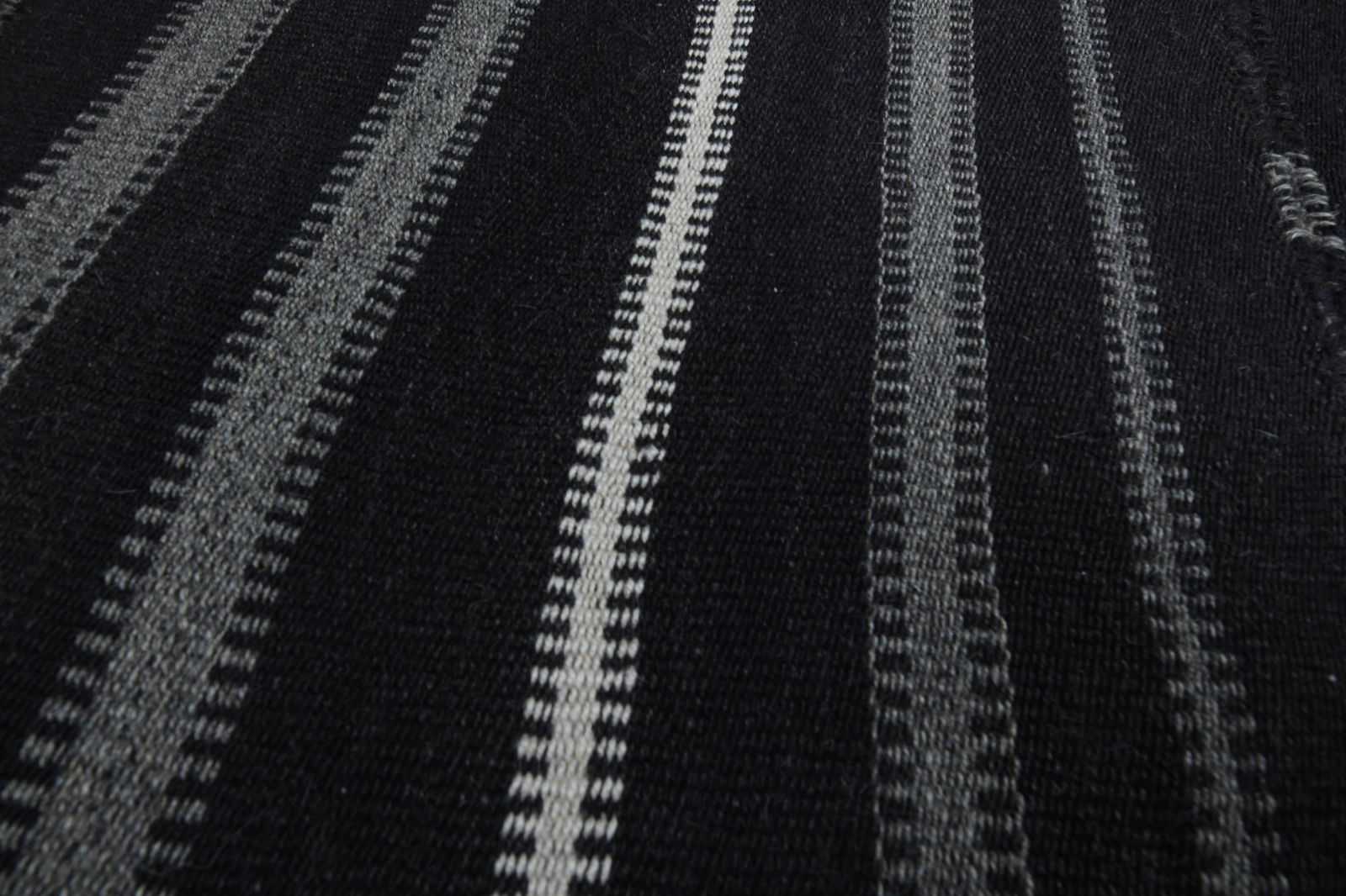 5'2x9'1 ft, GRAY BLACK KILIM - 3