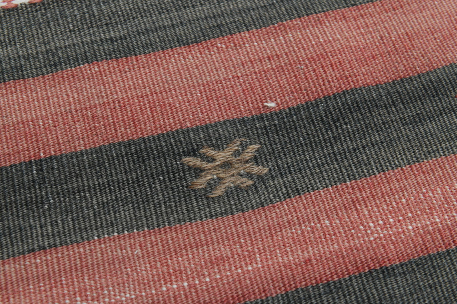 2'3x10'7 ft, STRIPED RUNNER RUG - 17