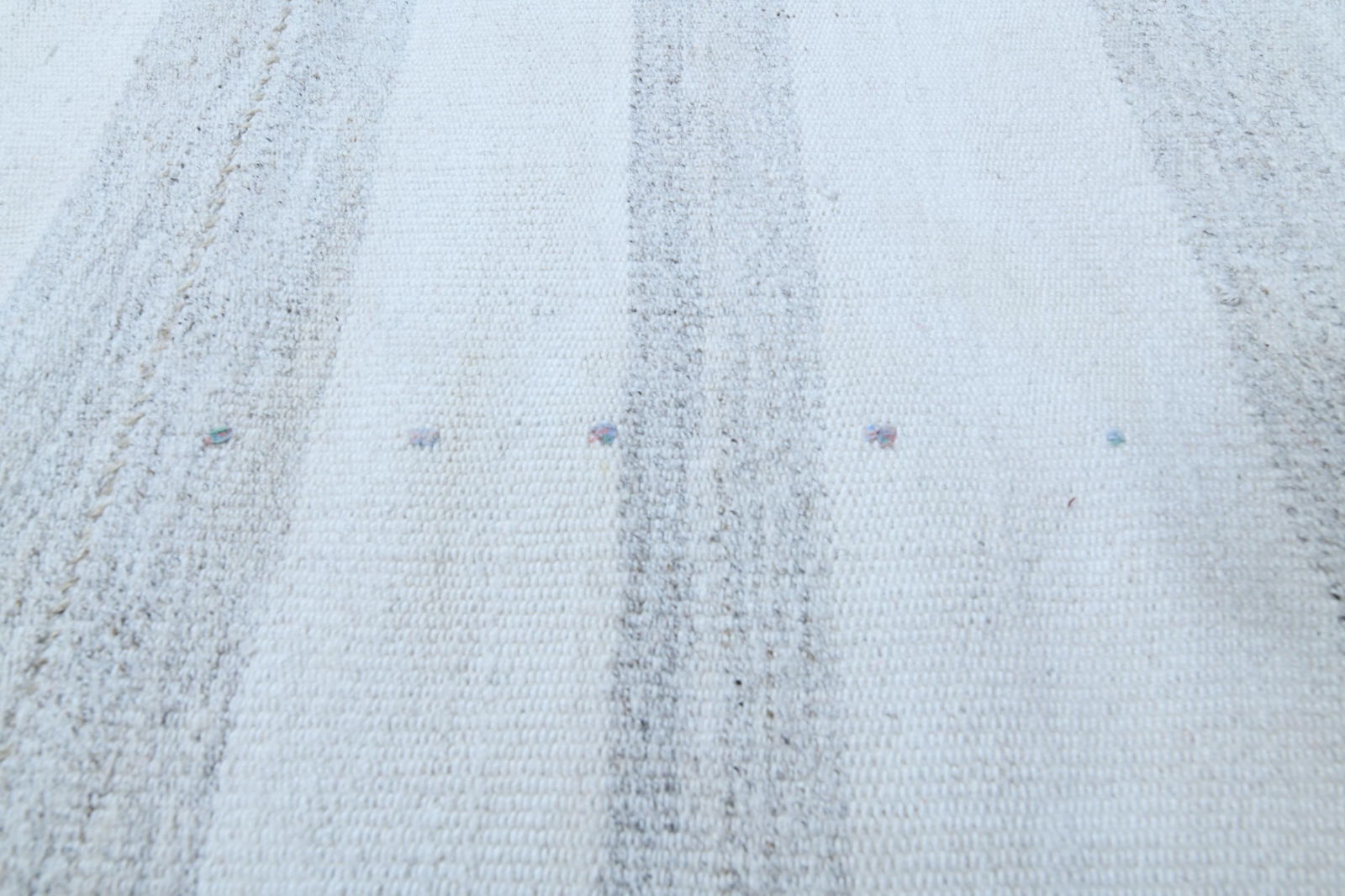 6'6x7'6 ft, WHITE GRAY RUG - 10