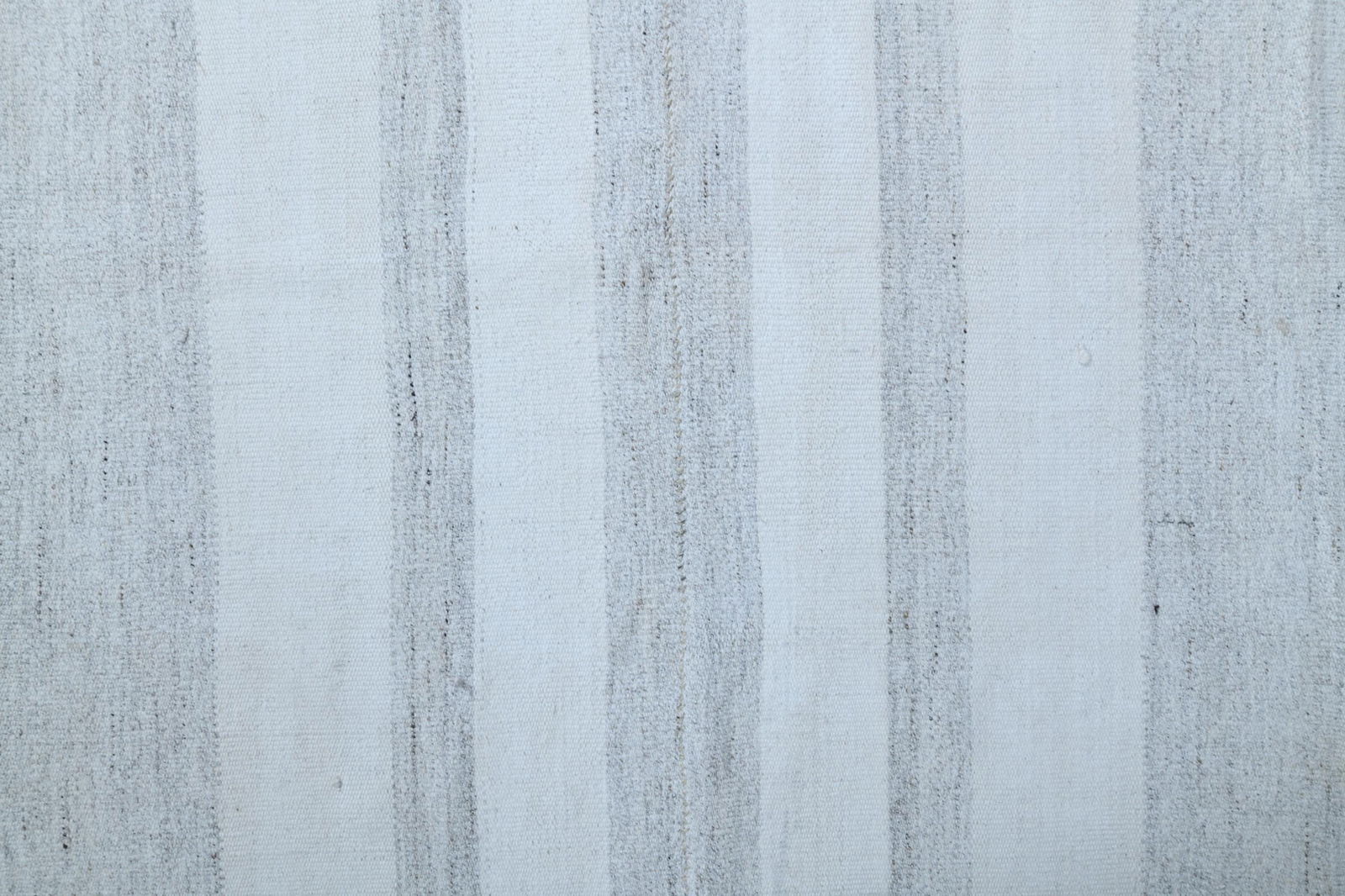 6'6x7'6 ft, WHITE GRAY RUG - 17