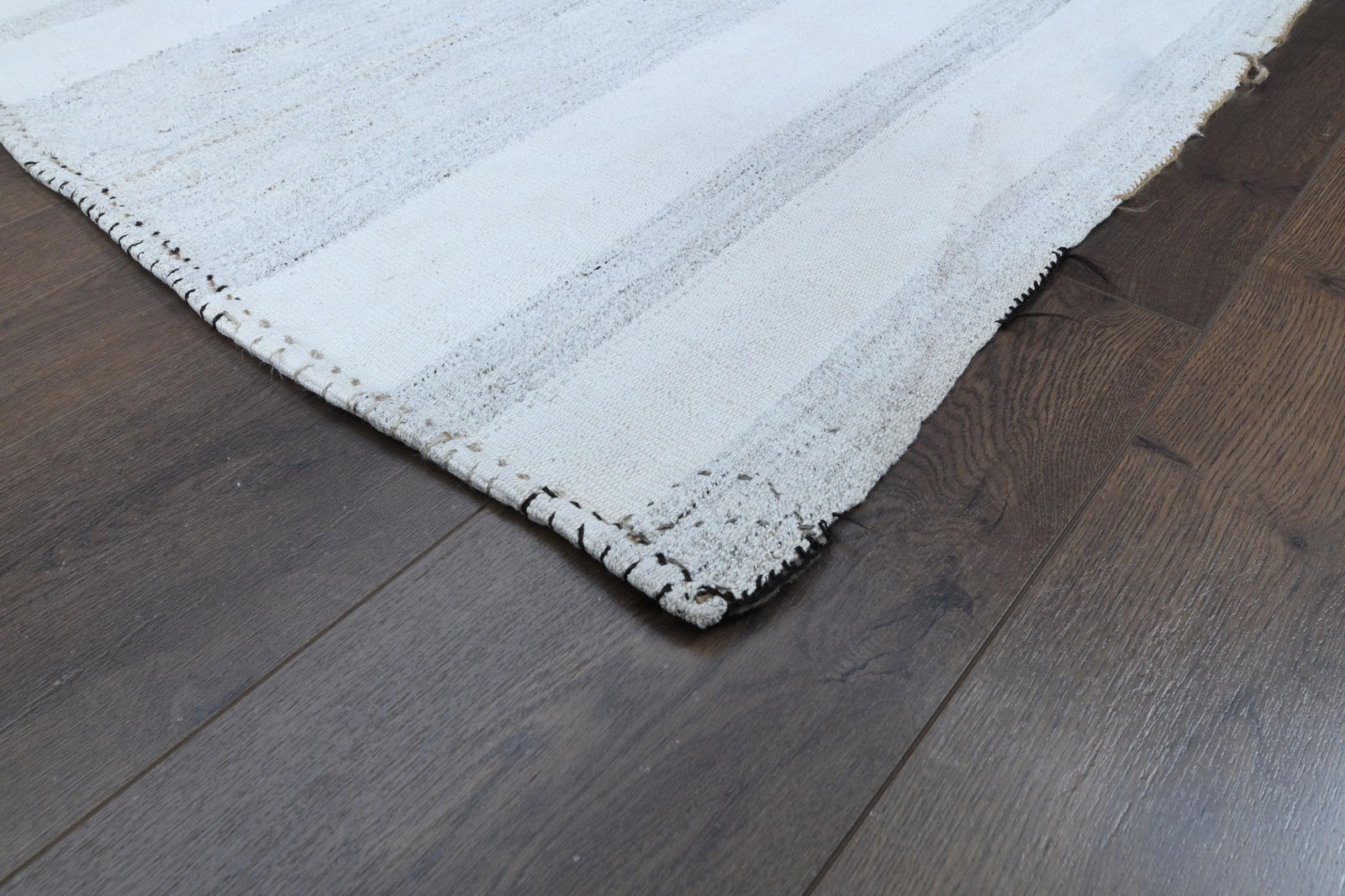 6'6x7'6 ft, WHITE GRAY RUG - 6