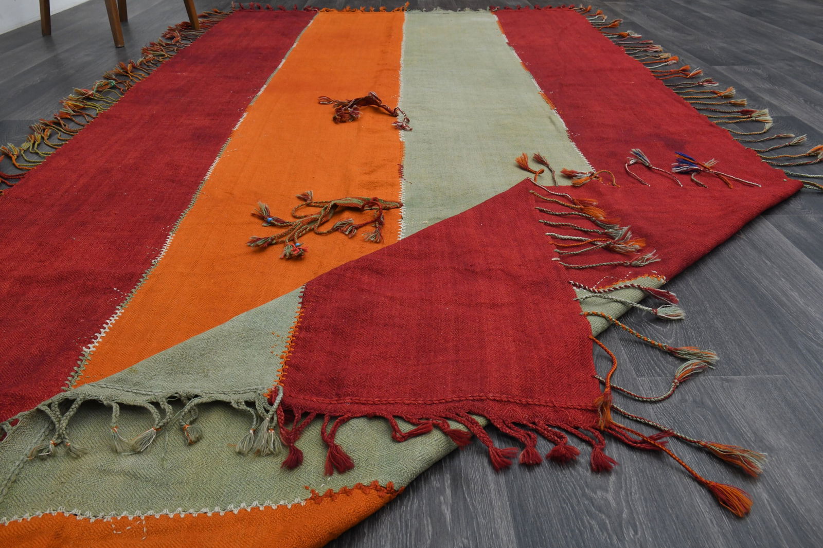 6x12 TURKISH RUG, Vintage Rug: Title: 6x12 TURKISH RUG, Vintage Rug Description: This Turkish one-of-a-kind Vintage Flatweave Kilim Rug is hand-knotted and handwoven by the most skilled artisans who use pure wool, in vibrant, natur