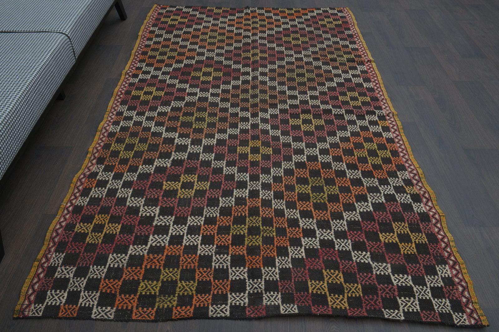 5x8 Kilim Flatweave Turkish Rug: Title: 5x8 Kilim Flatweave Turkish Rug Description: This Turkish one-of-a-kind Vintage Flatweave Kilim Rug is hand-knotted and handwoven by the most skilled artisans who use pure wool, in vibrant,