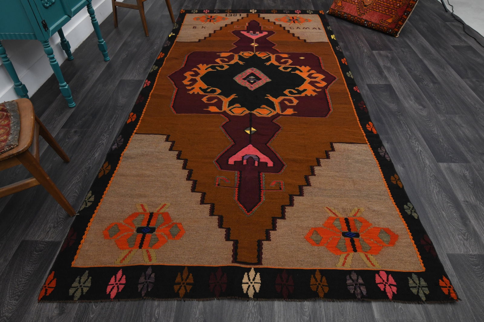 5.7x11.2 ft, TURKISH KILIM Rug: Title: 5.7x11.2 ft, TURKISH KILIM Rug Description: This Turkish one-of-a-kind Vintage Flatweave Kilim Rug is hand-knotted and handwoven by the most skilled artisans who use pure wool, in vibrant, natu