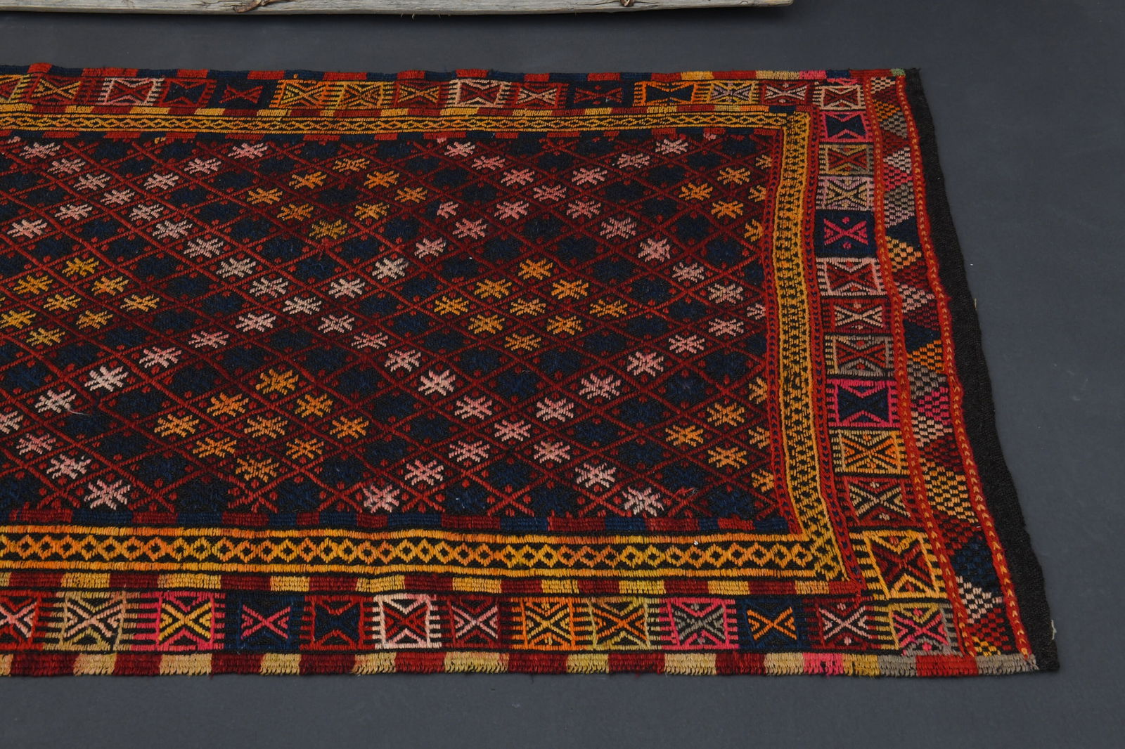 3.8x15.4 MINIMALIST RED RUNNER - 14