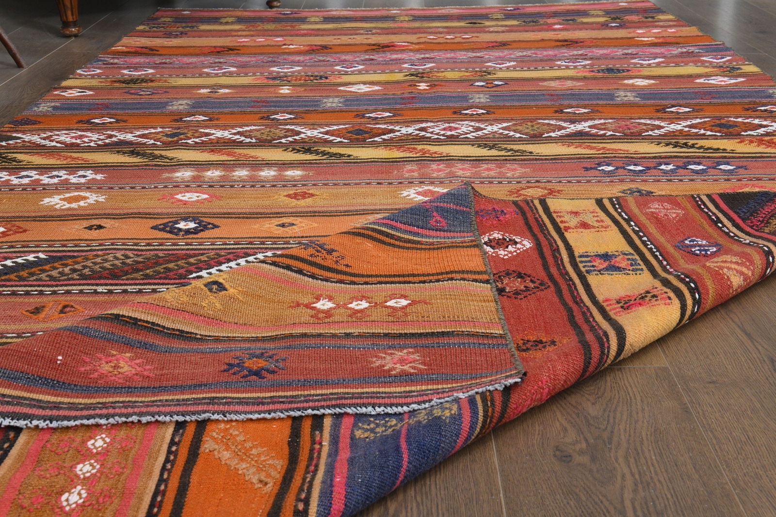 4'9x10'3 ft, VINTAGE TURKISH RUG: Title: 4'9x10'3 ft, VINTAGE TURKISH RUG Description: This Turkish one-of-a-kind Vintage Flatweave Kilim Rug is hand-knotted and handwoven by the most skilled artisans who use pure wool, in vibrant, na