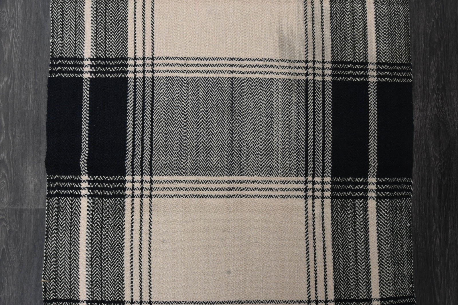 2.7x4 ft, Handloom Area Rug - 14