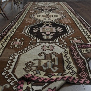 4'6x14'5 ft, BROWN BEIGE RUG: Title: 4'6x14'5 ft, BROWN BEIGE RUG Description: This Turkish one-of-a-kind Vintage Flatweave Kilim Rug is hand-knotted and handwoven by the most skilled artisans who use pure wool, in vibrant, natura