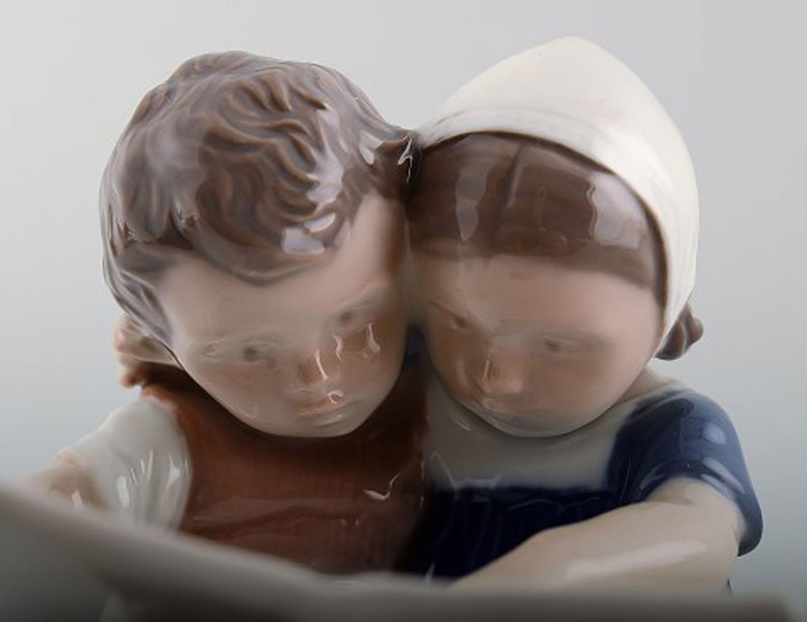 1567 Bing & Grondahl ,b&g, Porcelain Figurine girl and boy reading. - 3