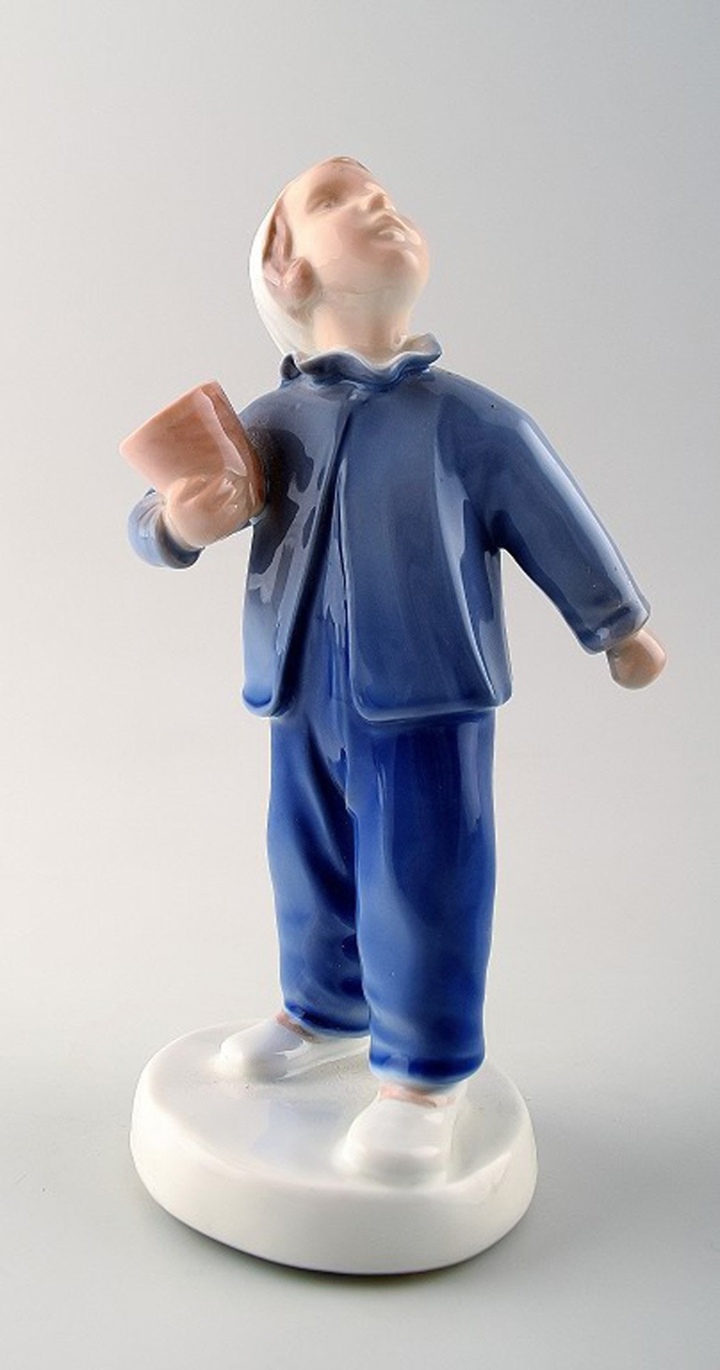 B&G, 2251, Little boy "Who calls?": Title: B&G, 2251, Little boy "Who calls?" Description: B&G, 2251, Little boy "Who calls?" 1st. factory quality. Height 15,5cm. Reserve: $84.00 Shipping:Domestic: Shipping rates