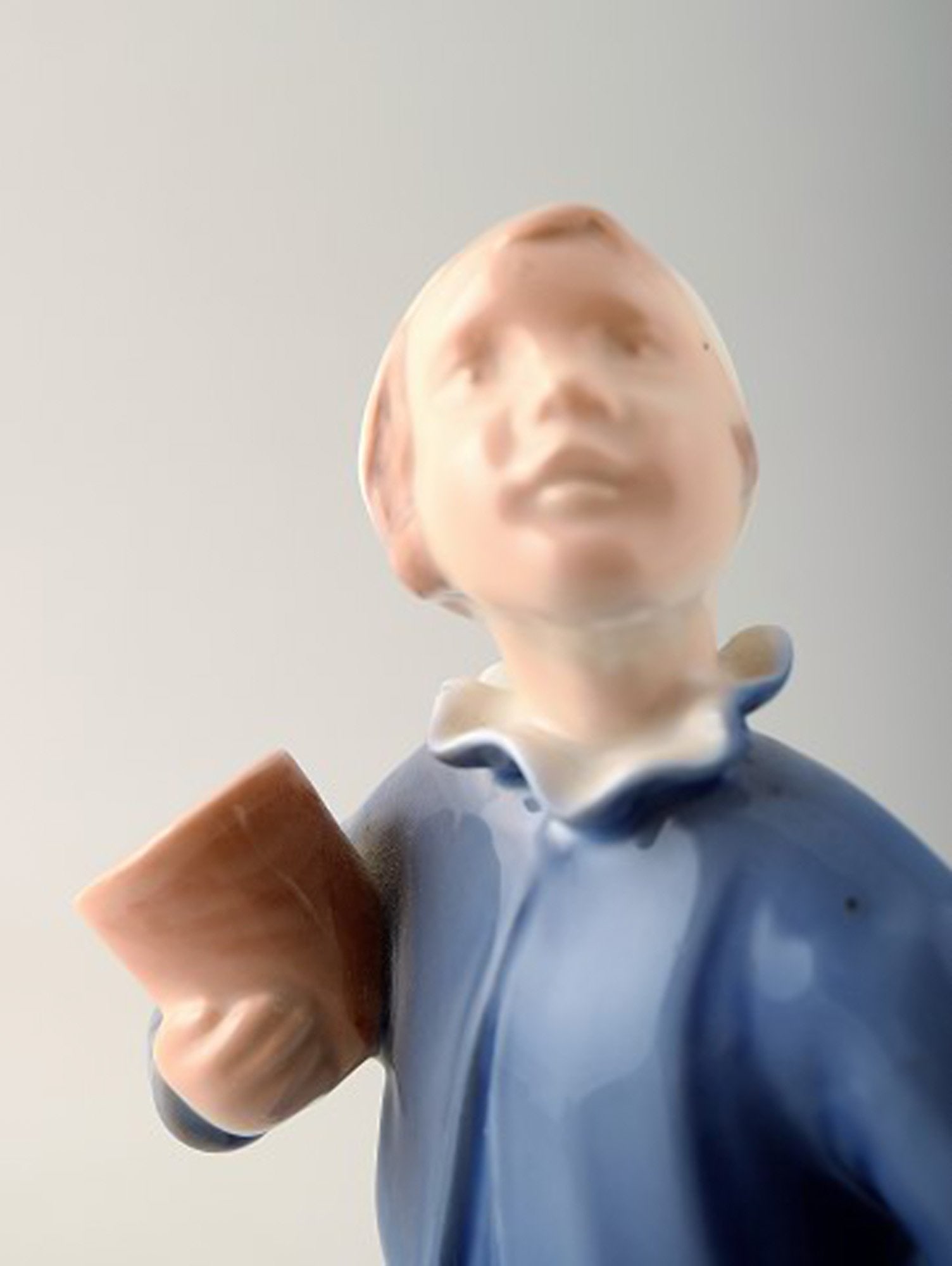 B&G, 2251, Little boy "Who calls?" - 3