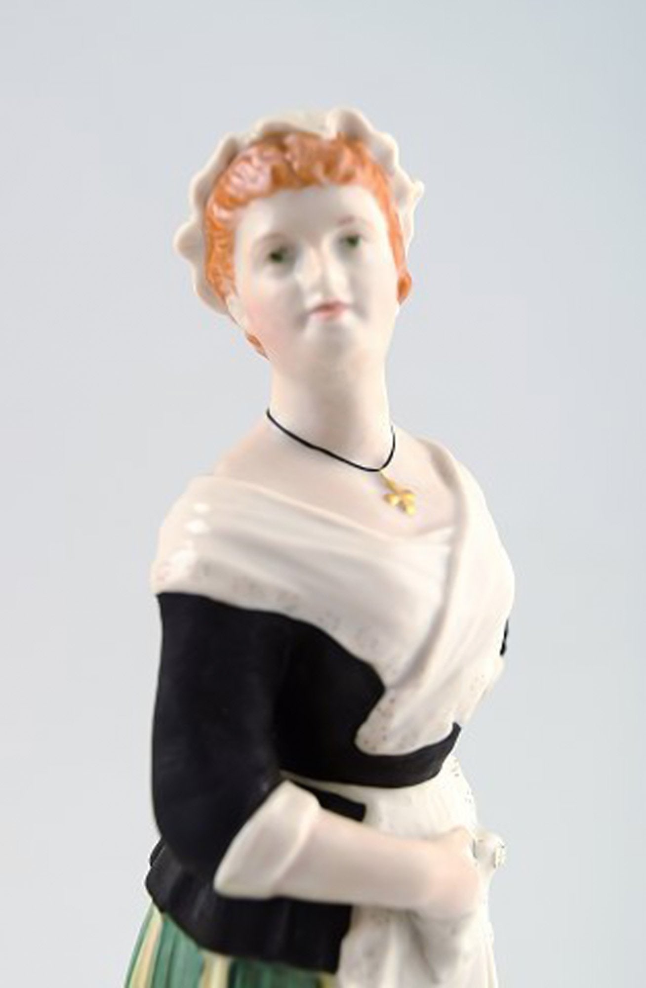 Bing and Grondahl porcelain figure. B&G. "Pernille" in the comedy masquerade by Ludvig Holberg - 4