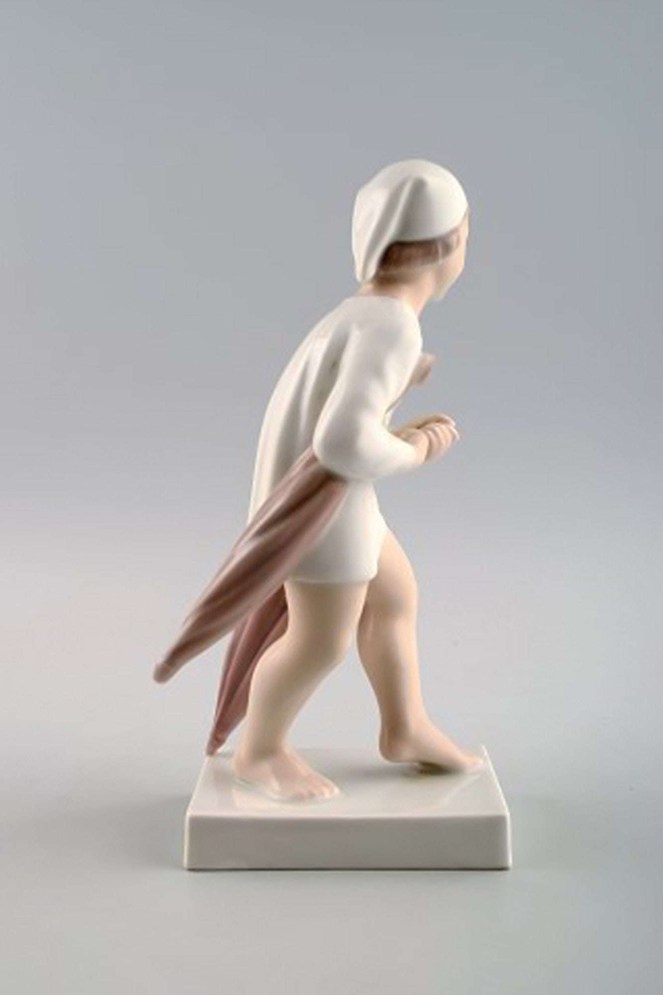 The Sandman (no. 2055) by Henning Seidelin for Bing and Grondahl. Figure from the Hans Christian - 3
