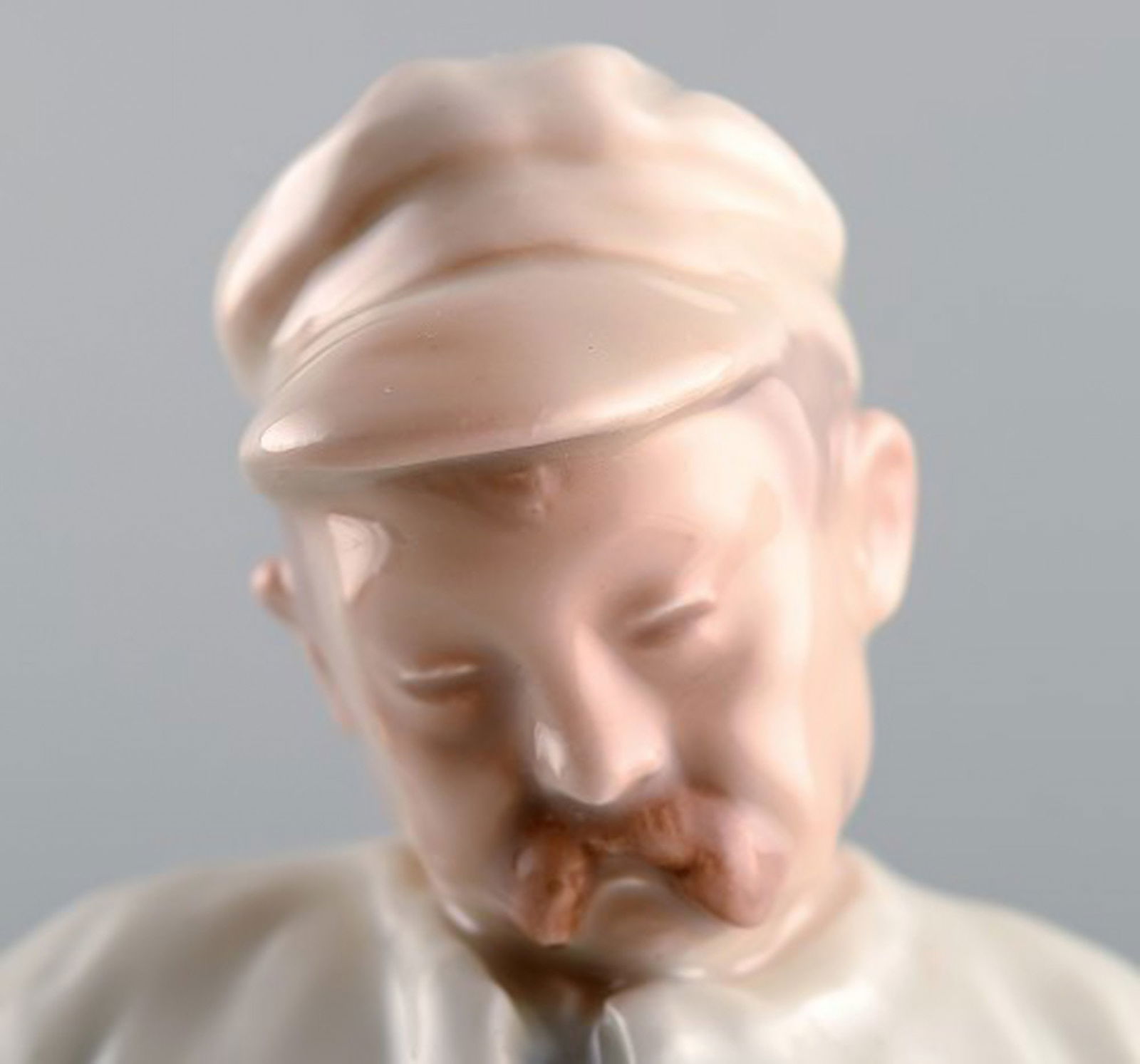 B & G, Bing & Grondahl bricklayer number 1786. - 5