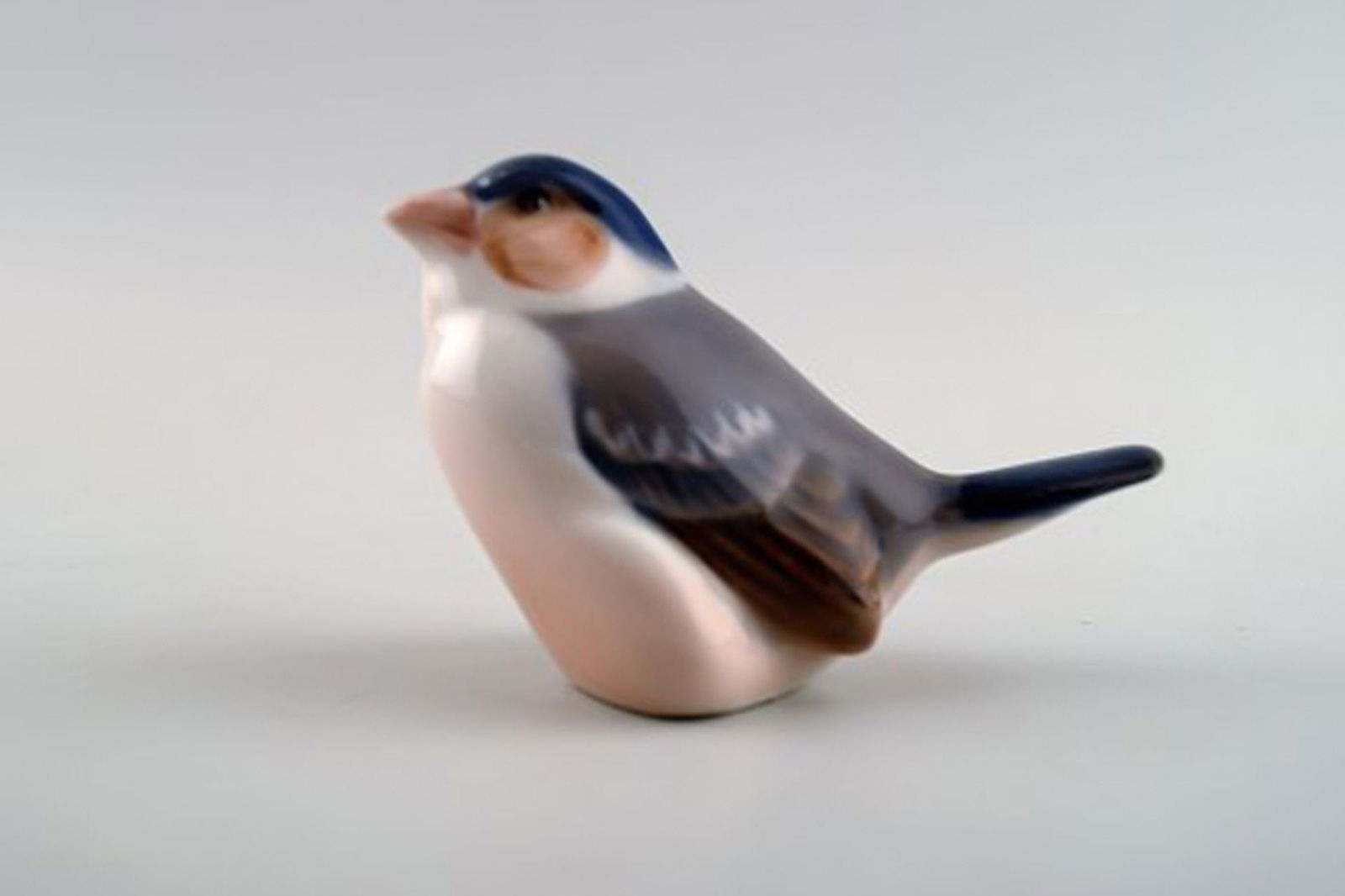 5 Royal Copenhagen and B & G, Bing & Grondahl porcelain figurines. Ducks, goose, 3 birds. - 4