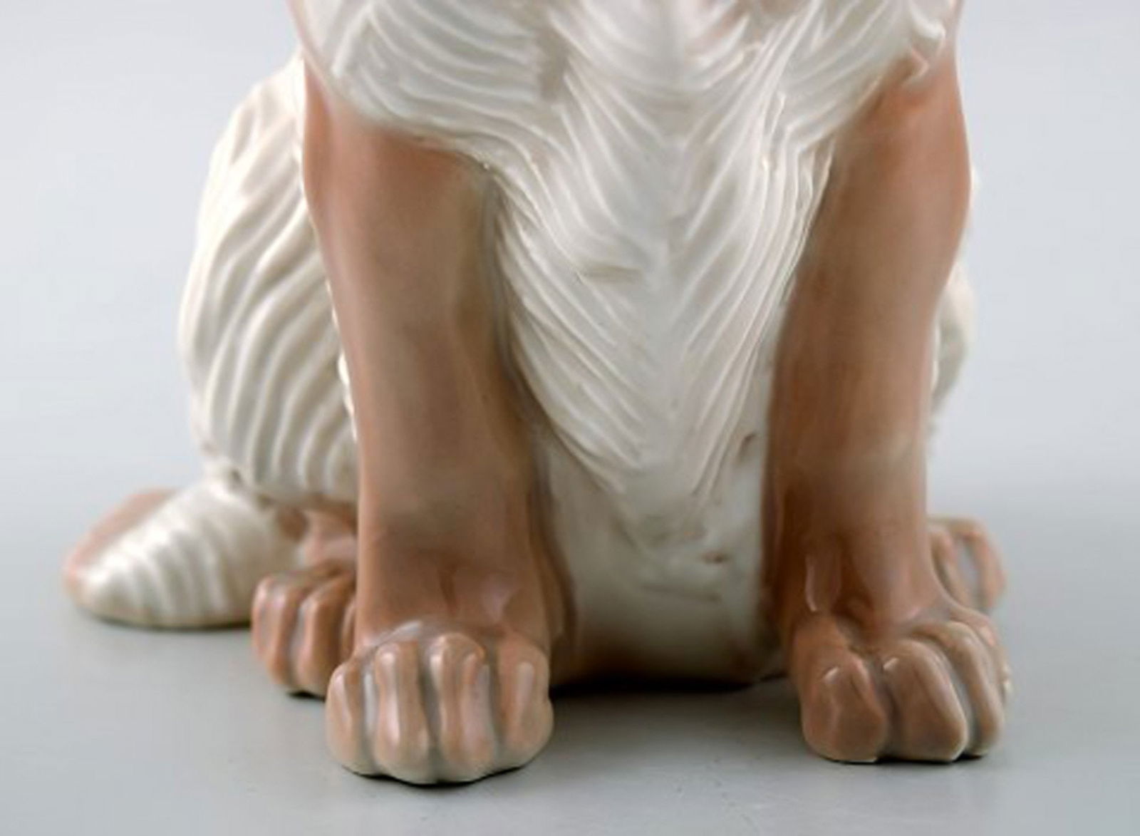 Royal Copenhagen number 5136, Golden Retriever. - 5