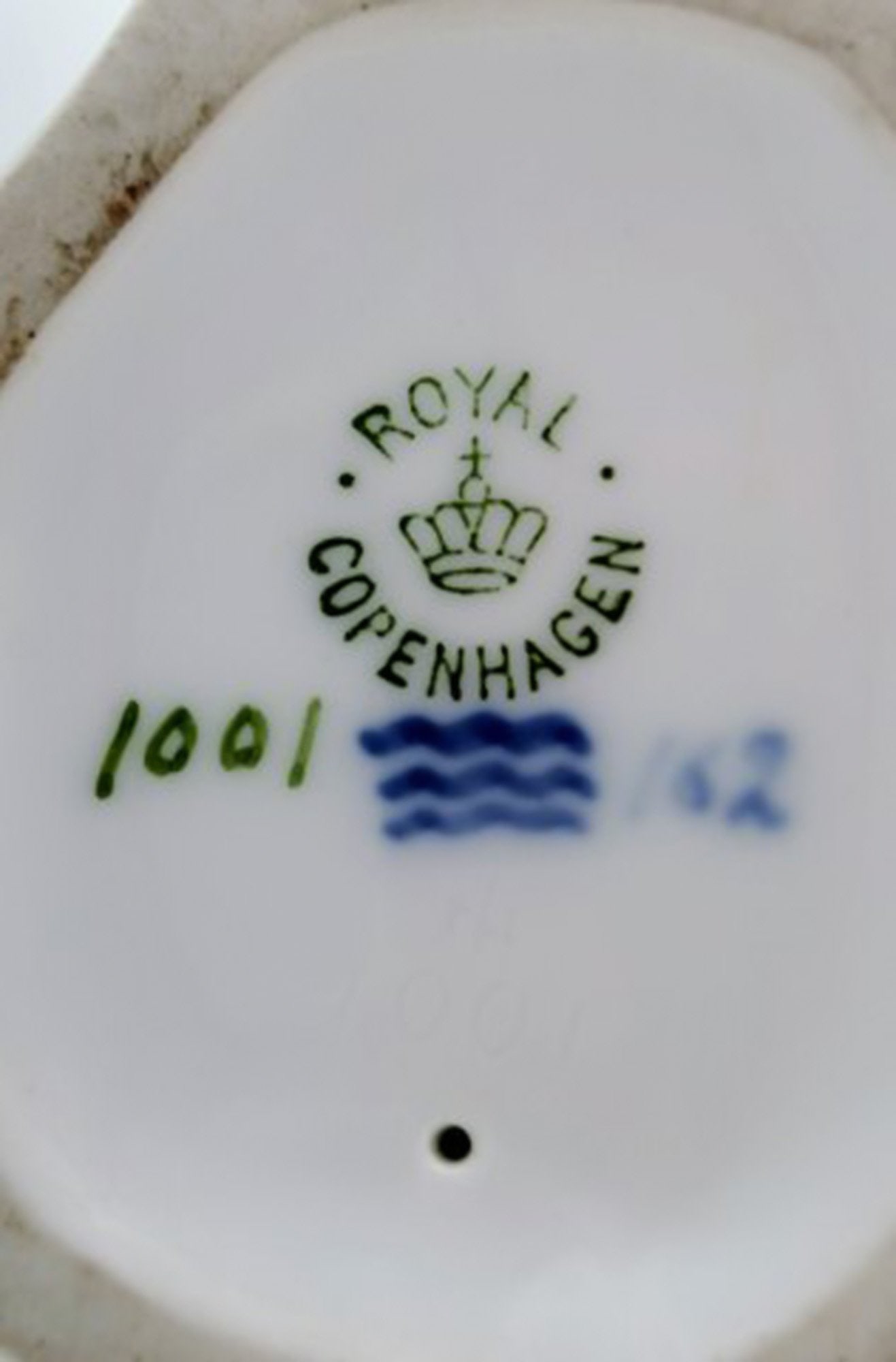 Rare Royal Copenhagen Porcelain figurine number 1001, older man. - 7