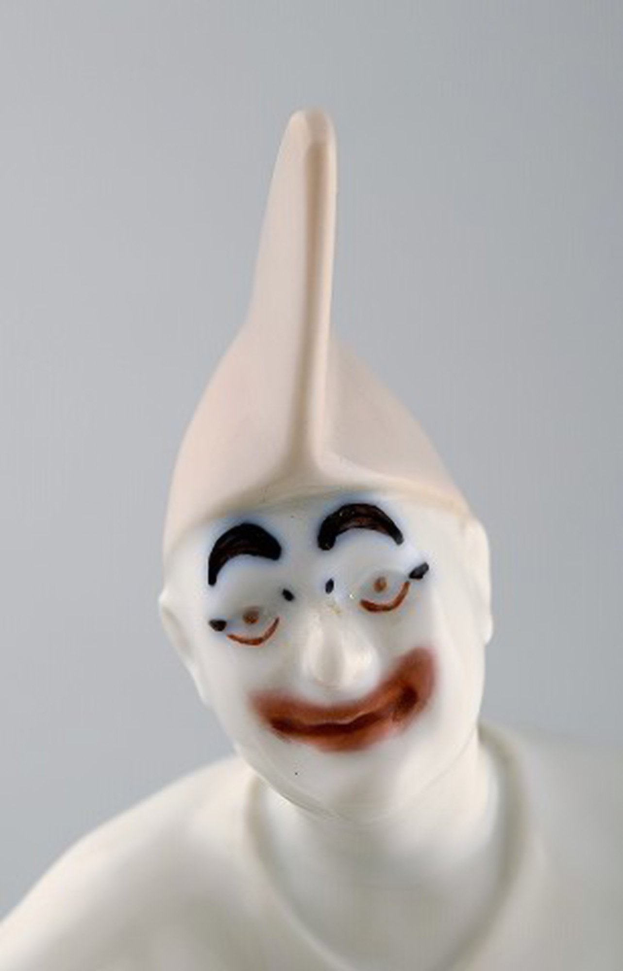 Bing & Grondahl porcelain figurine. Pierrot. Model Number: 2353. - 6